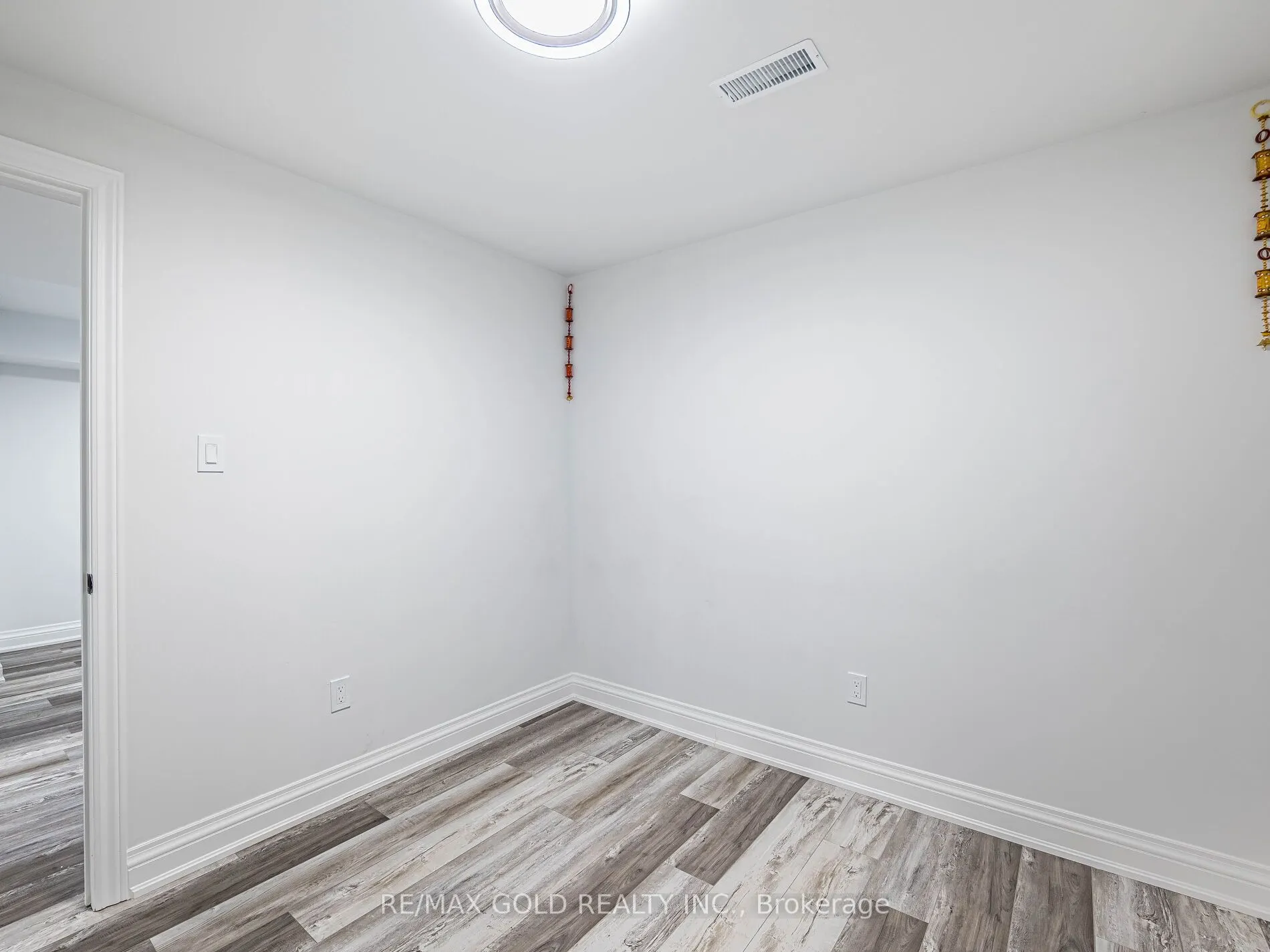 36 Feeder Street