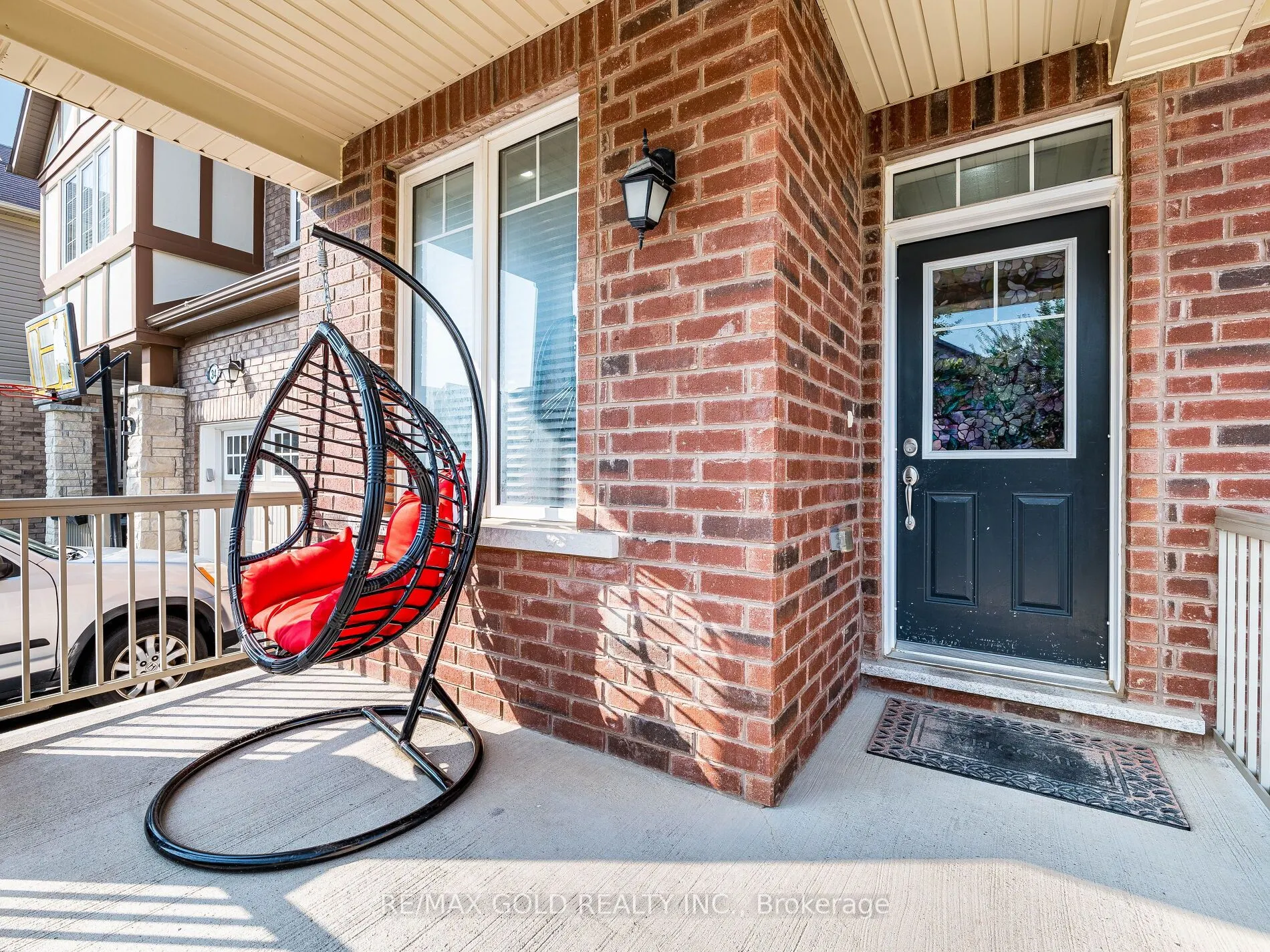 36 Feeder Street