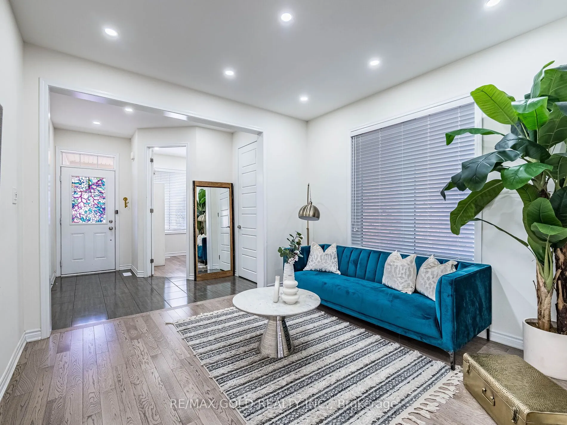 36 Feeder Street