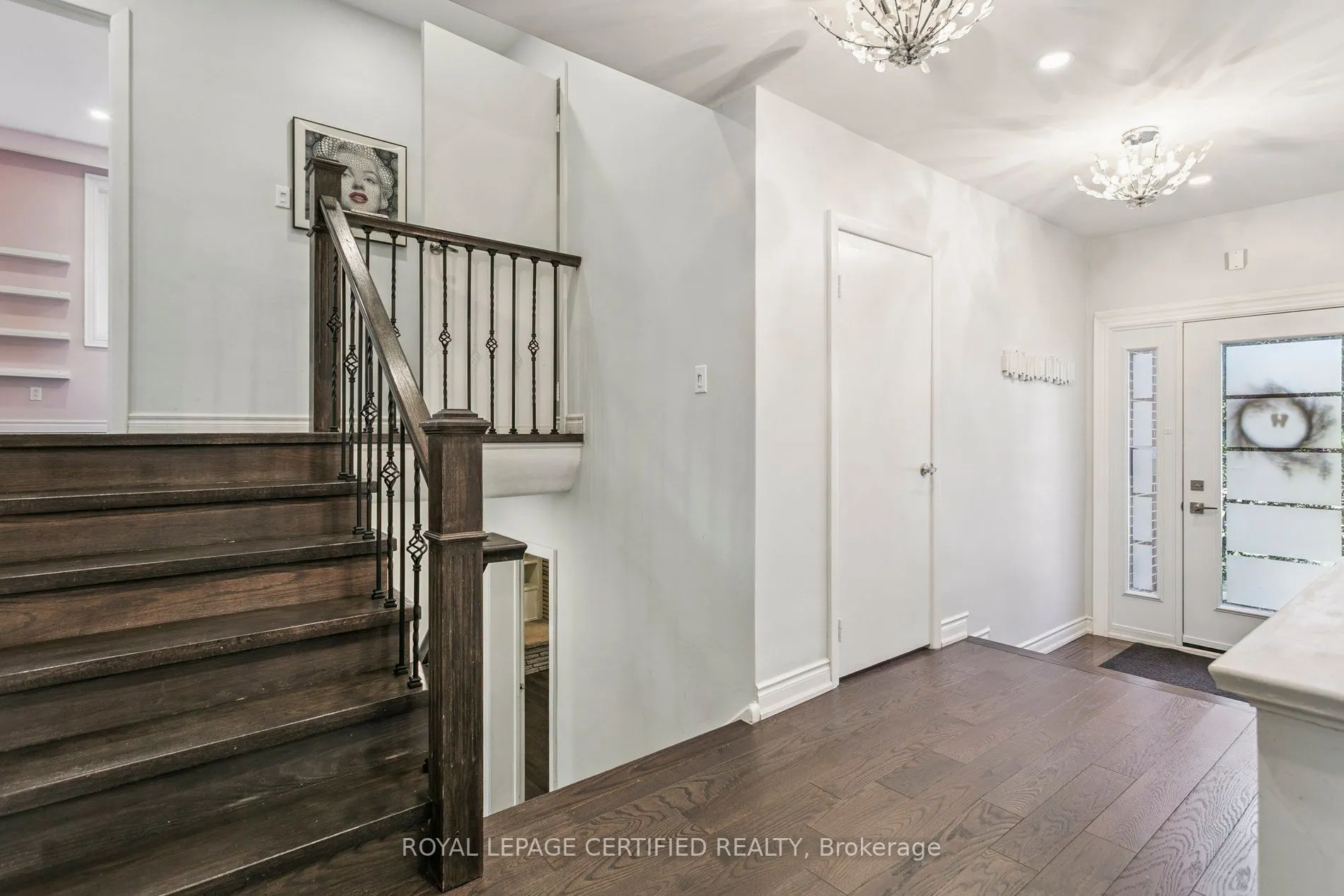 462 The Kingsway