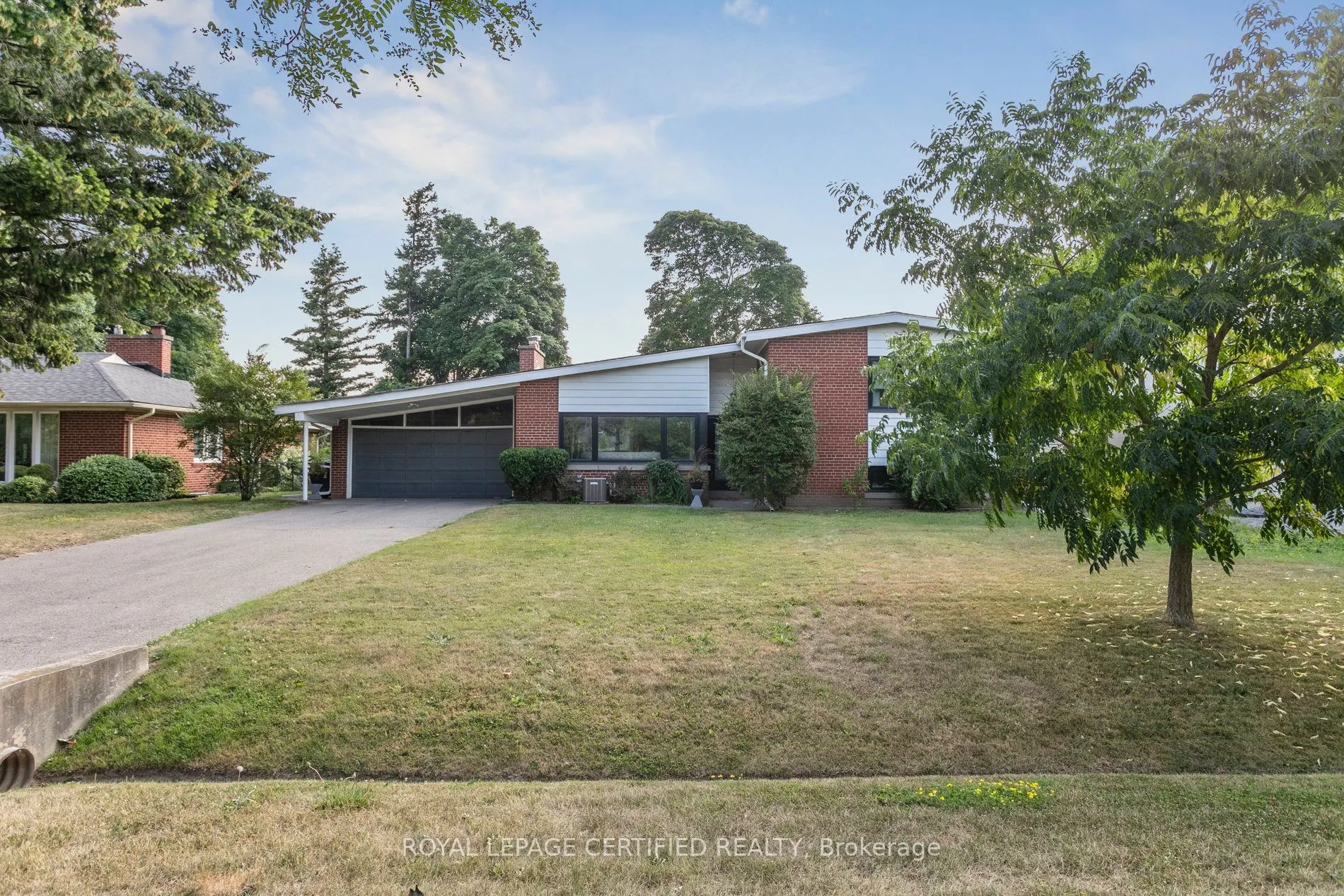 462 The Kingsway