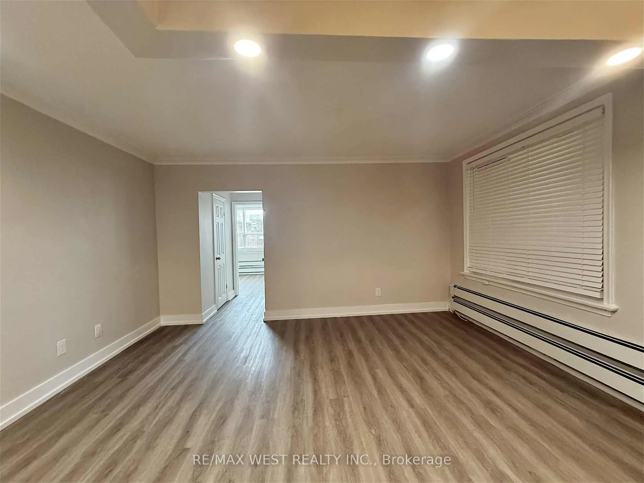 402 Royal York Road, #2