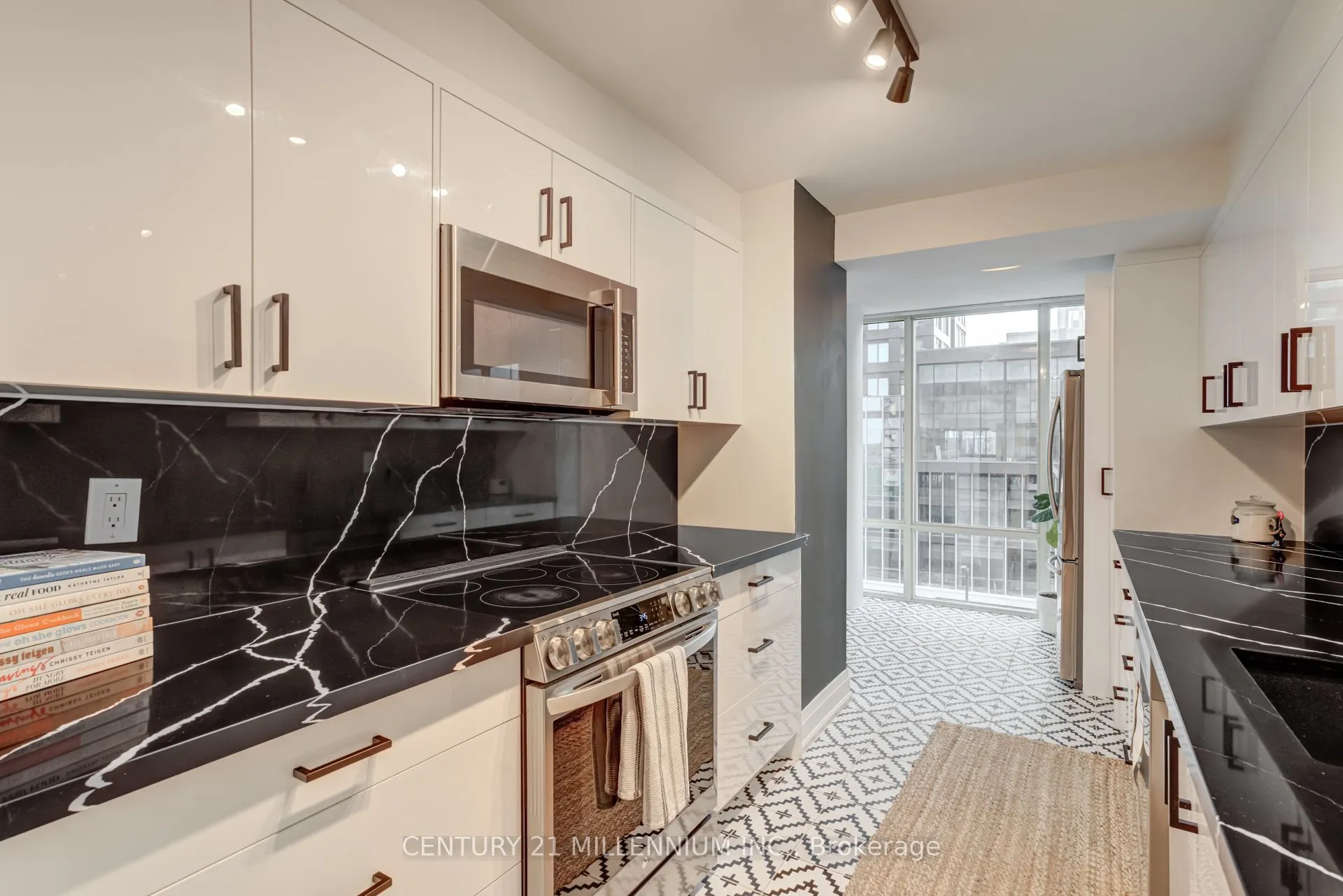 330 Rathburn Road W, #705