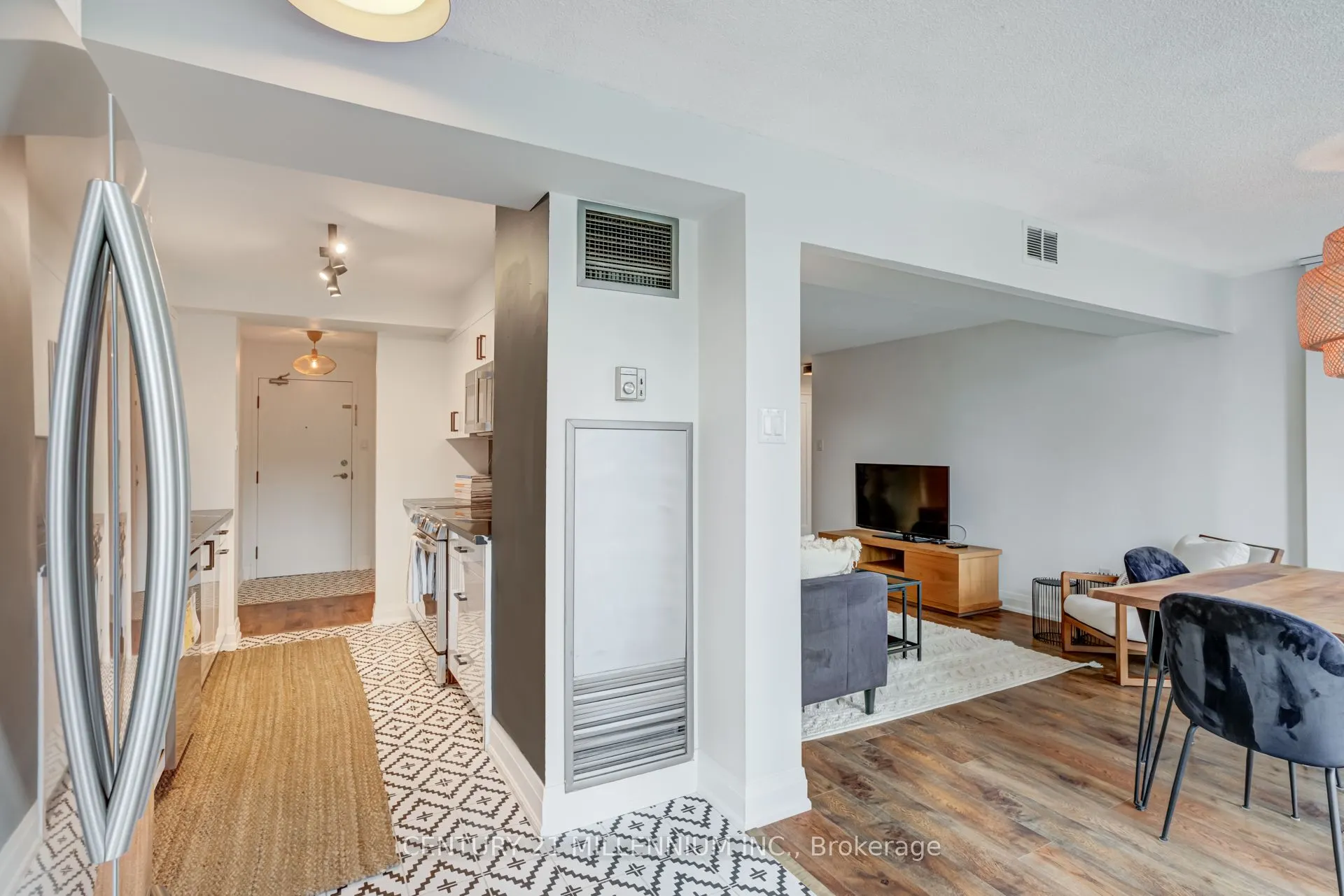 330 Rathburn Road W, #705