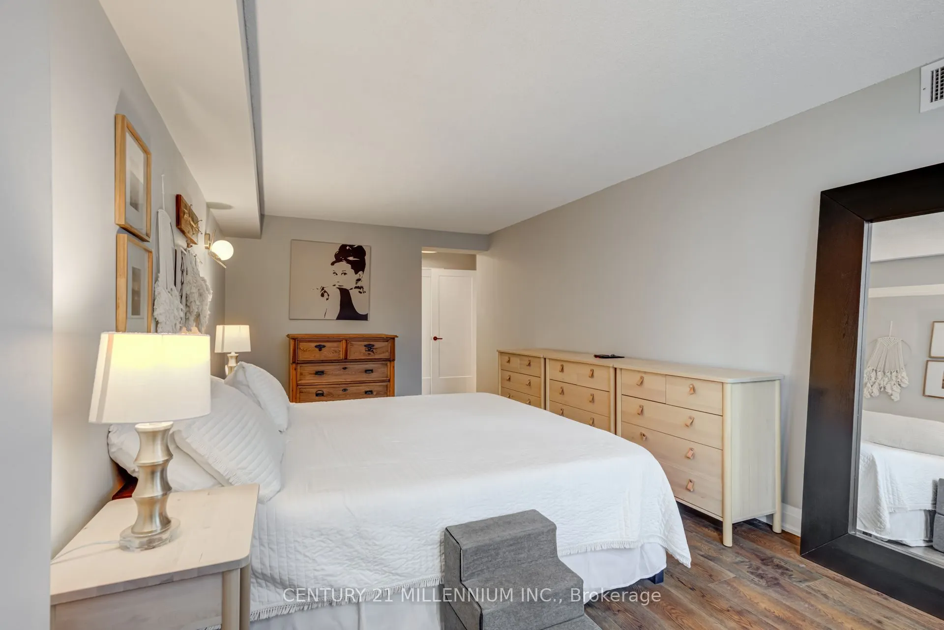 330 Rathburn Road W, #705