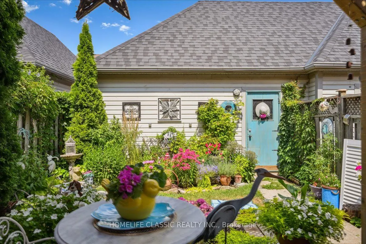 153 Glenashton Drive