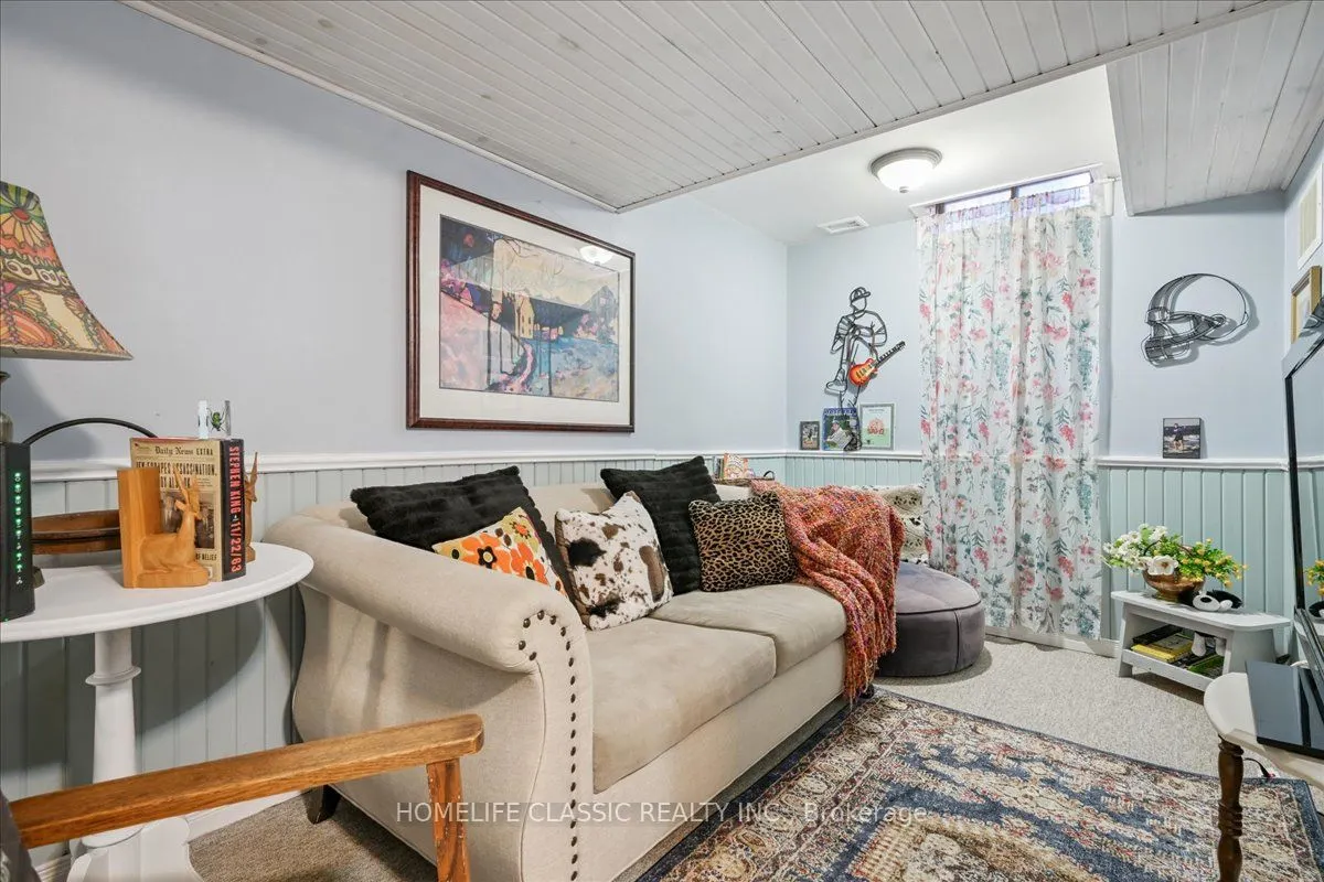 153 Glenashton Drive