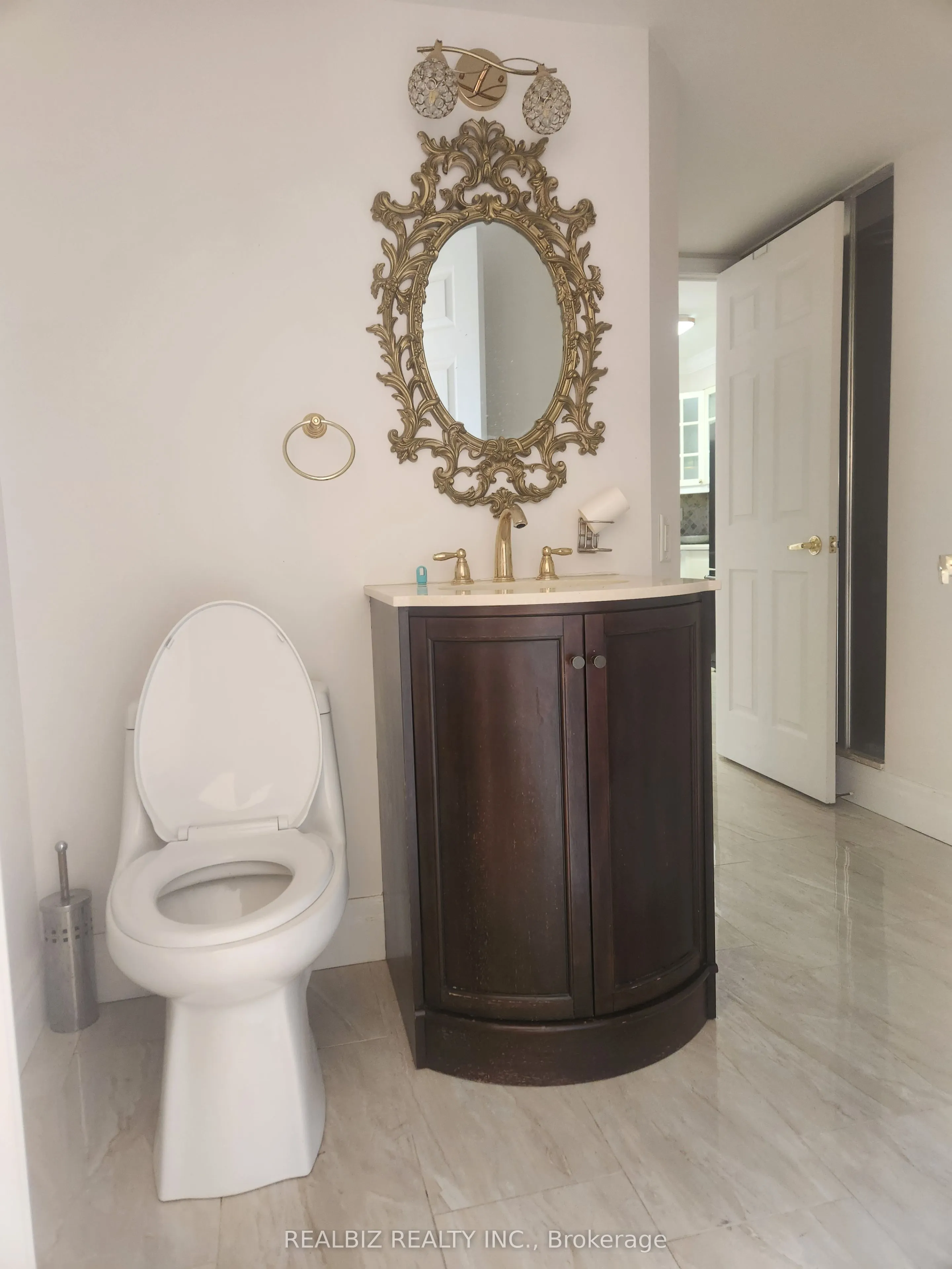 25 Kingsbridge Garden Circle, #2221