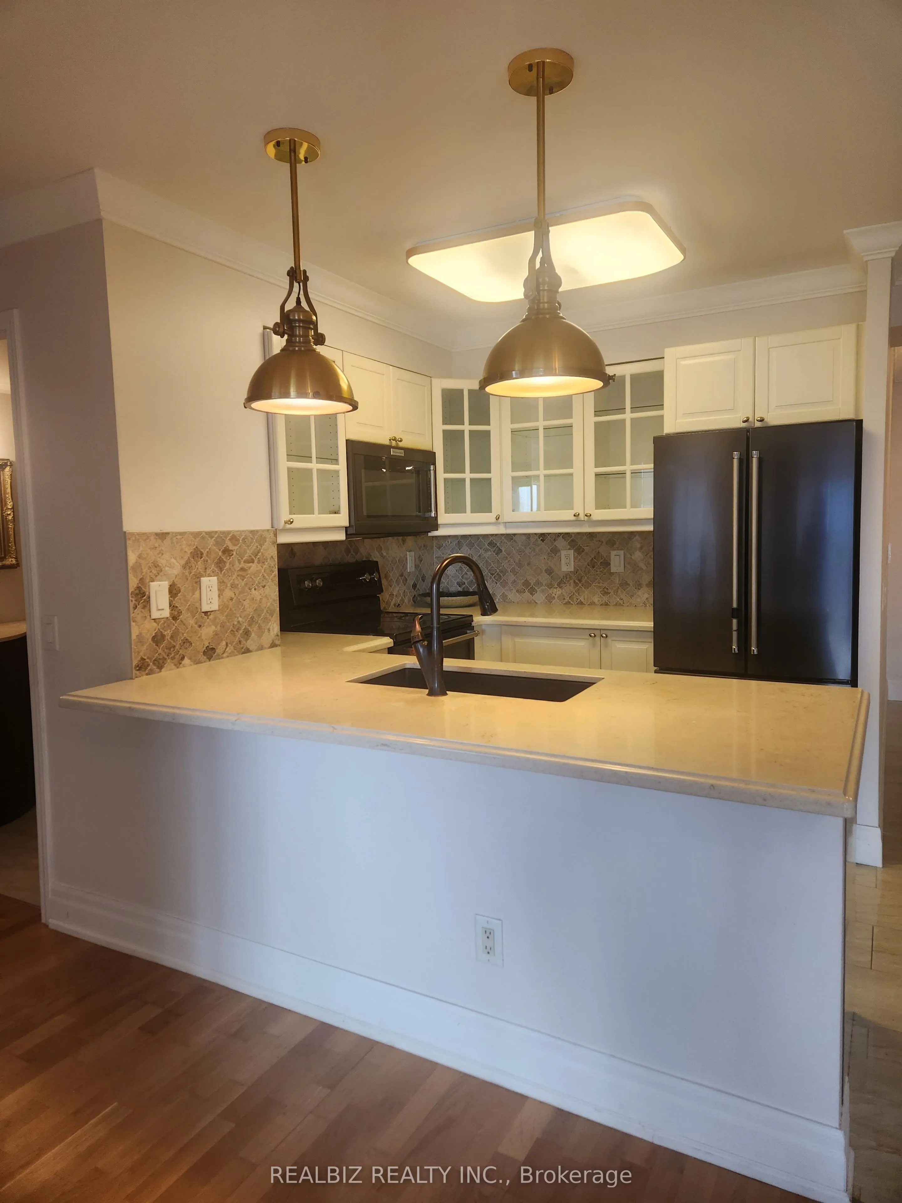 25 Kingsbridge Garden Circle, #2221