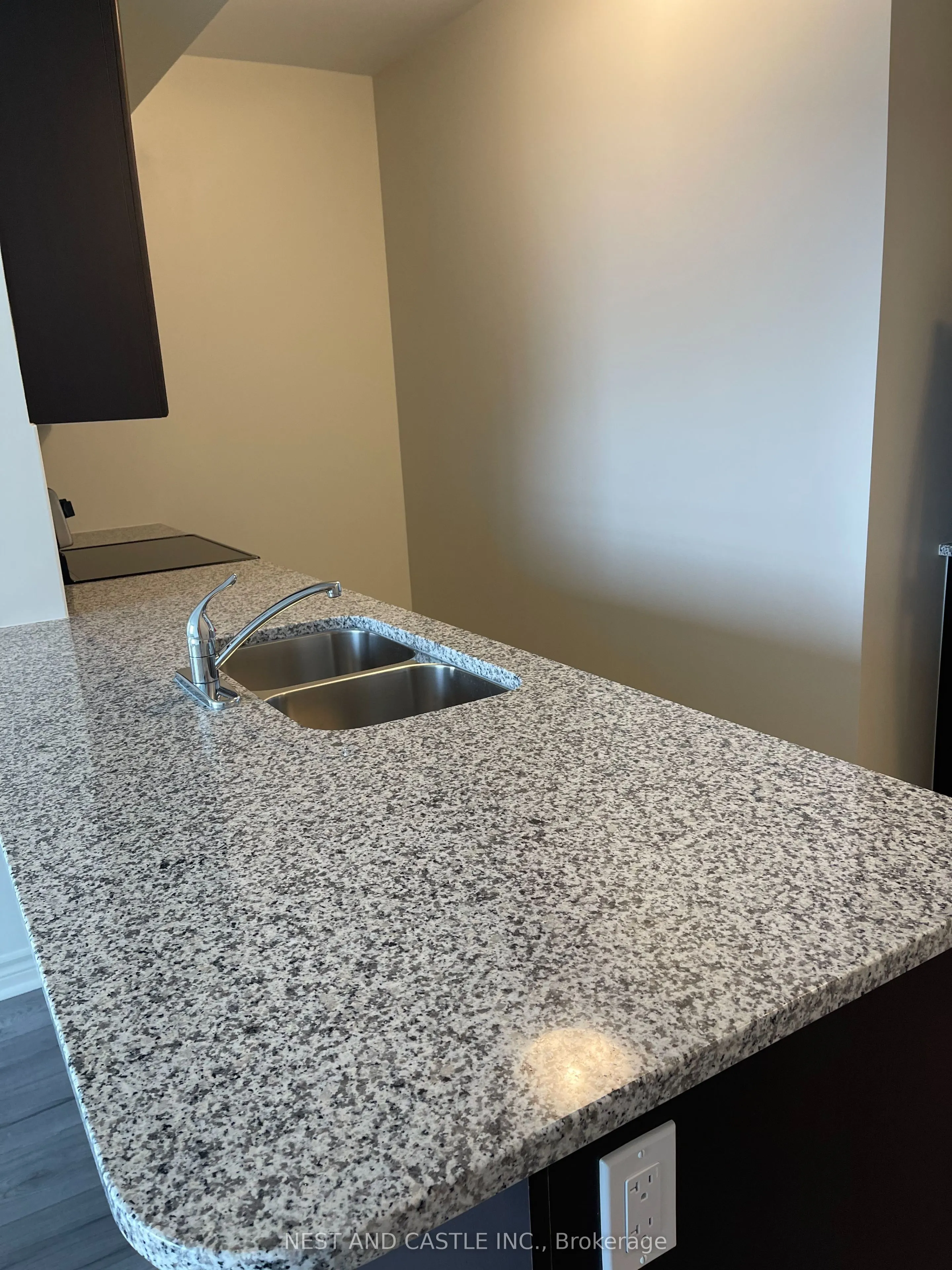 349 Rathburn Road W, #119