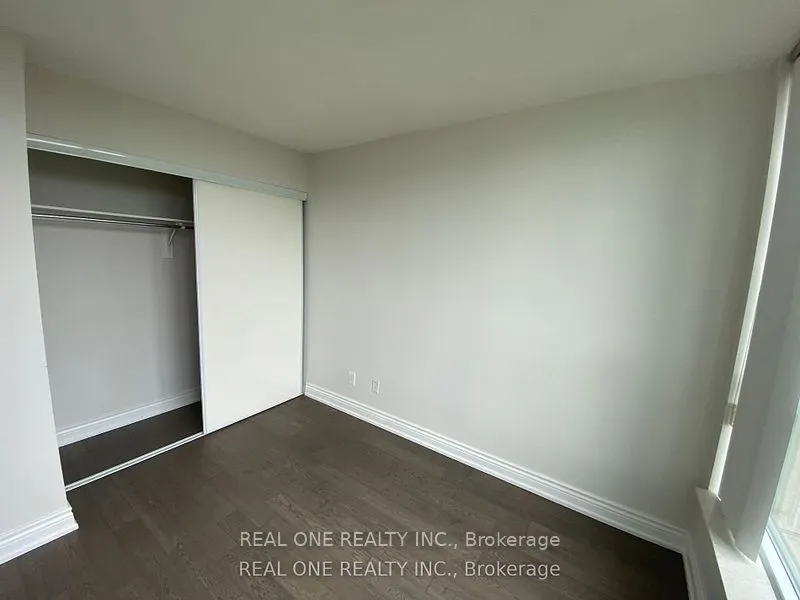 2565 Erin Centre Boulevard, #1403