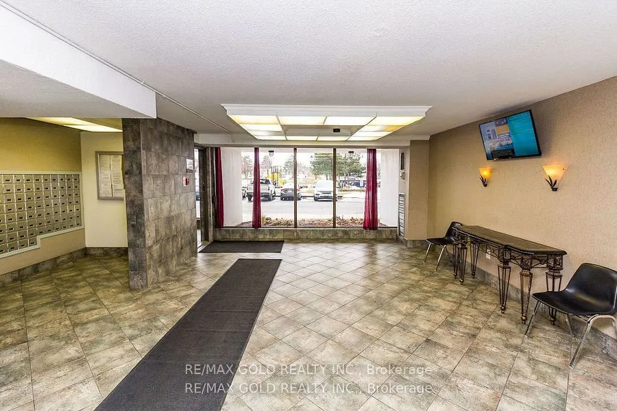17 Knightsbridge Road, #1010