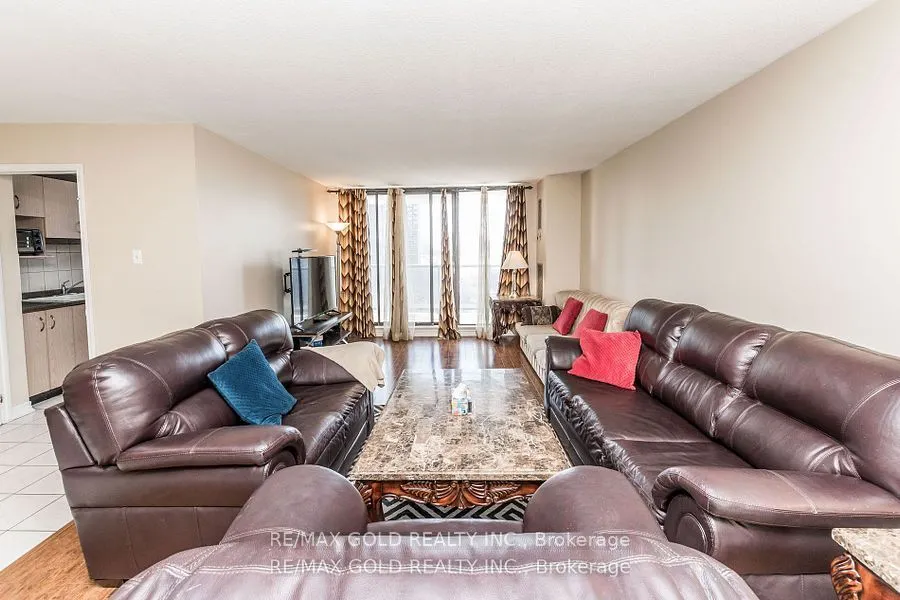 17 Knightsbridge Road, #1010