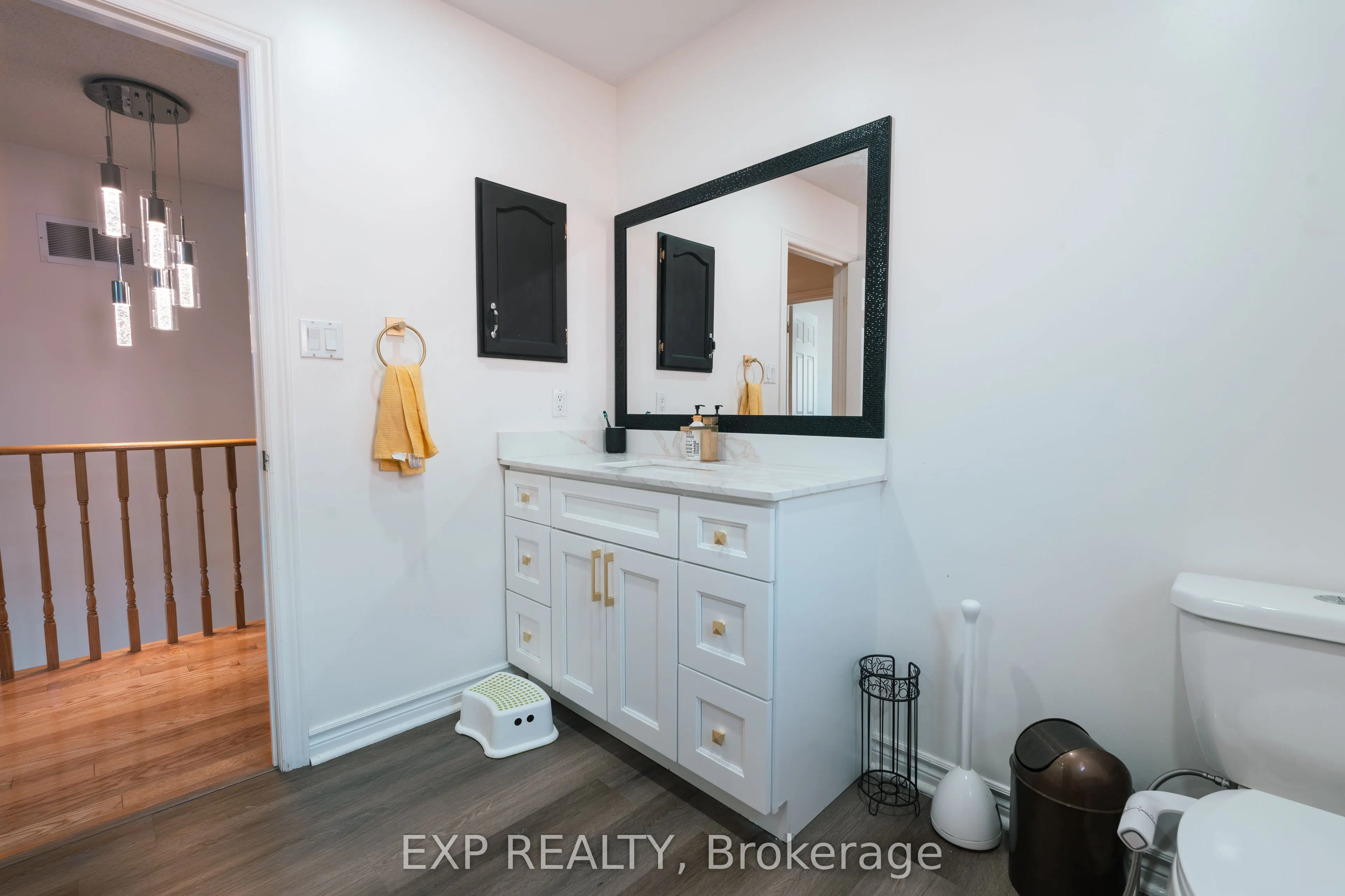 206 Drinkwater Road, #Upper