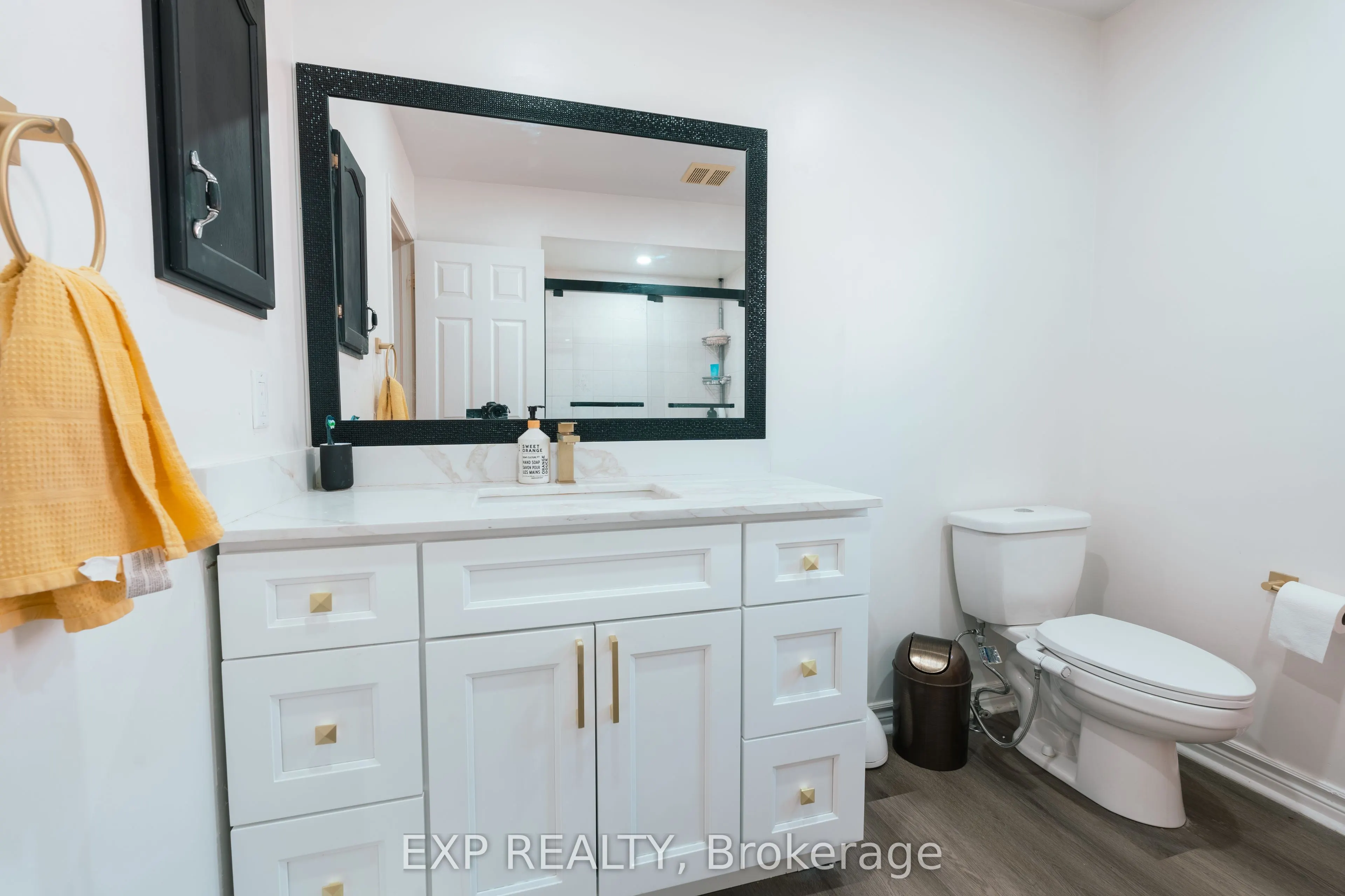 206 Drinkwater Road, #Upper