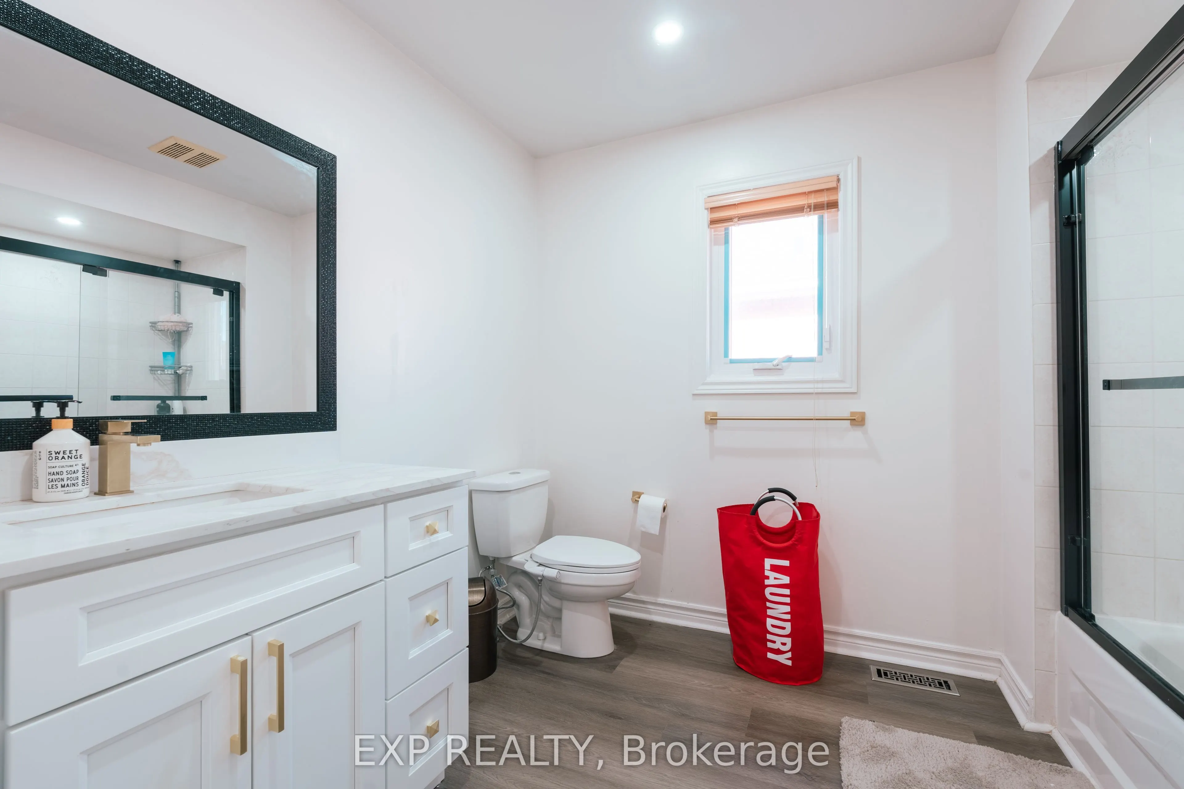 206 Drinkwater Road, #Upper