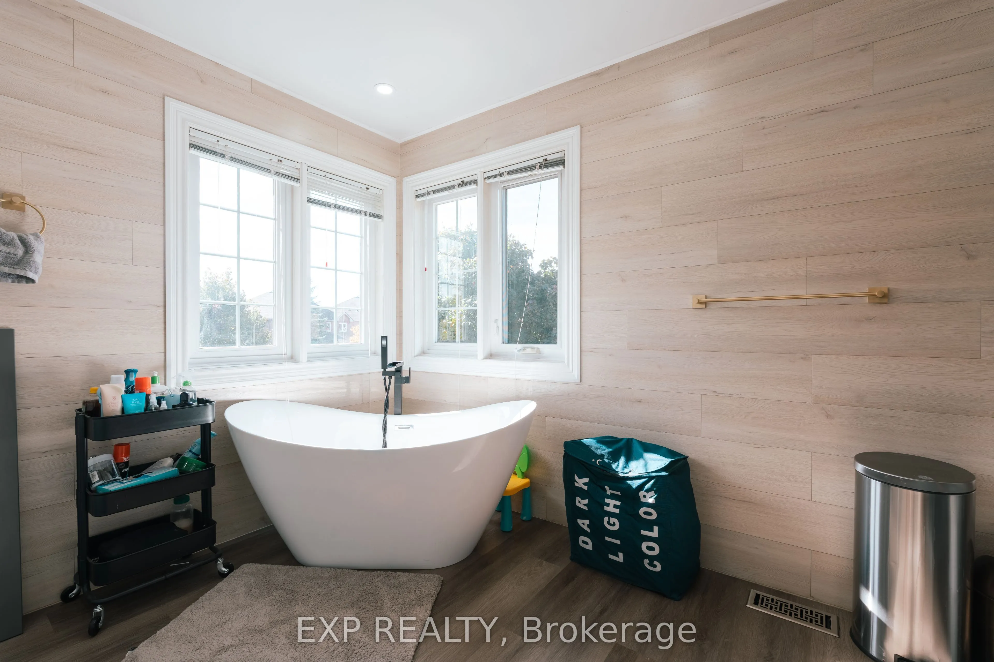 206 Drinkwater Road, #Upper