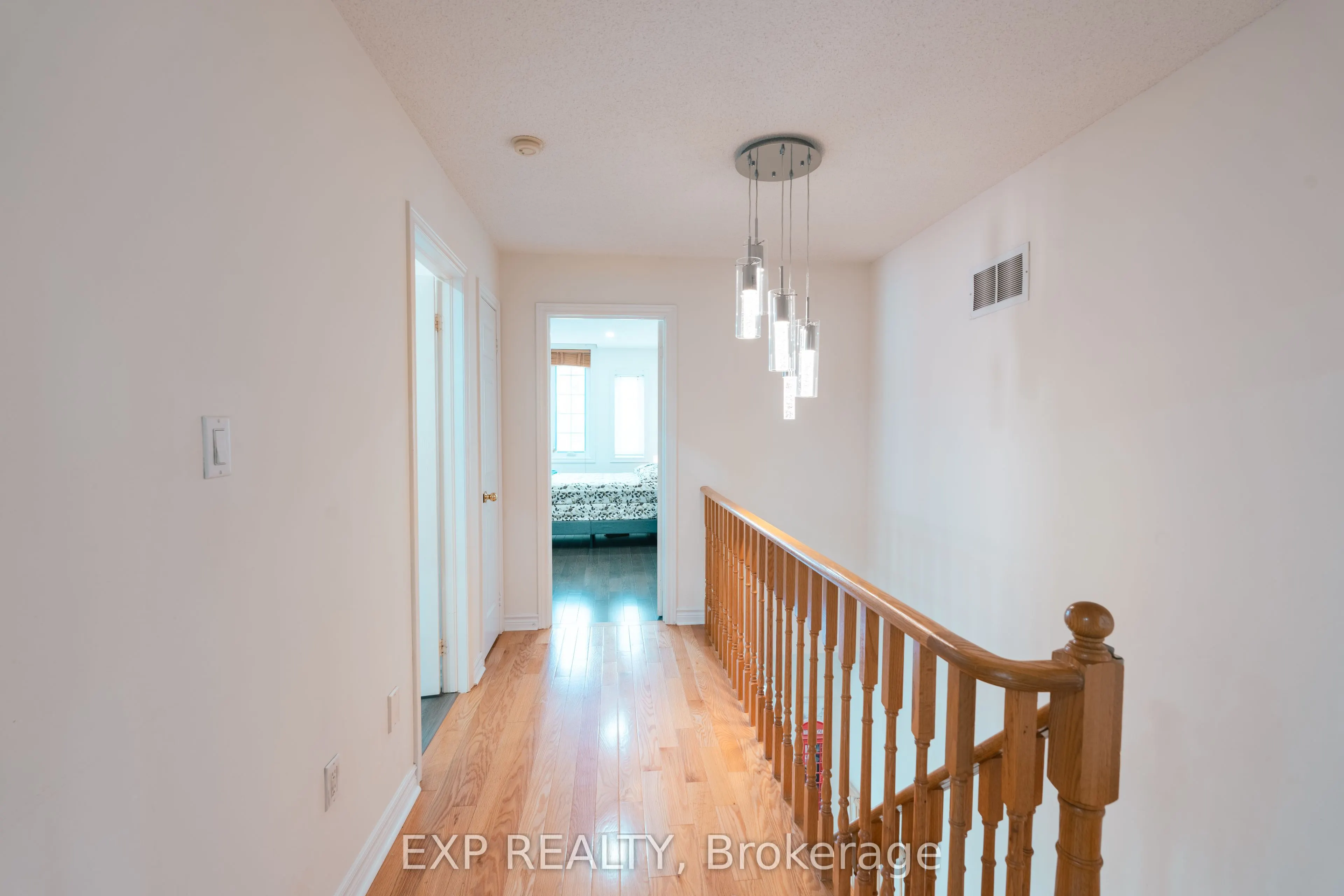 206 Drinkwater Road, #Upper