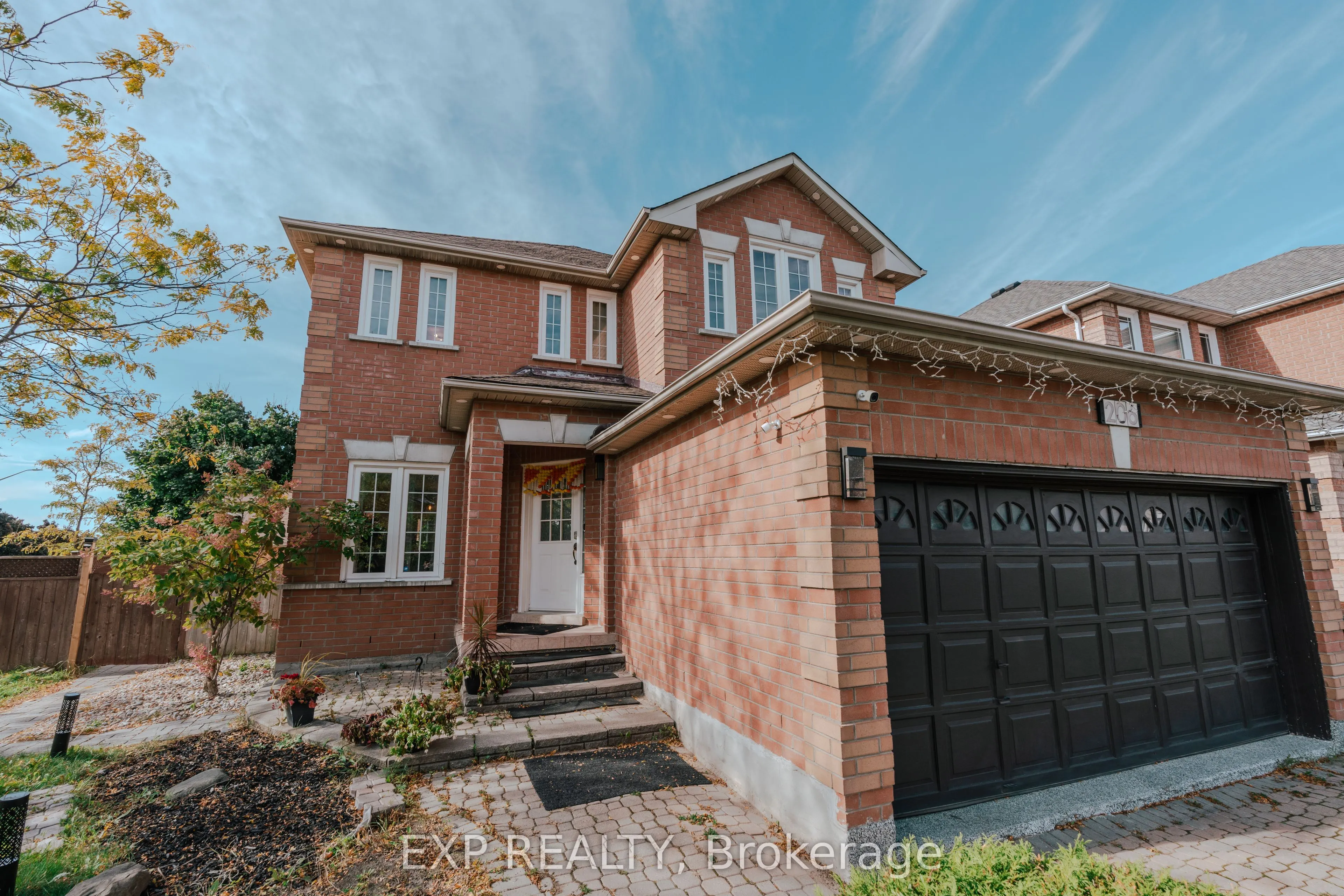 206 Drinkwater Road, #Upper