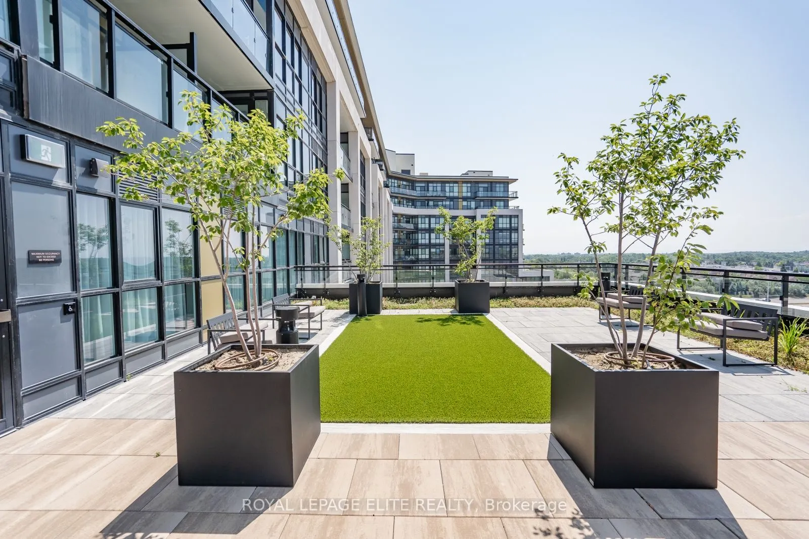 405 Dundas Street, #418