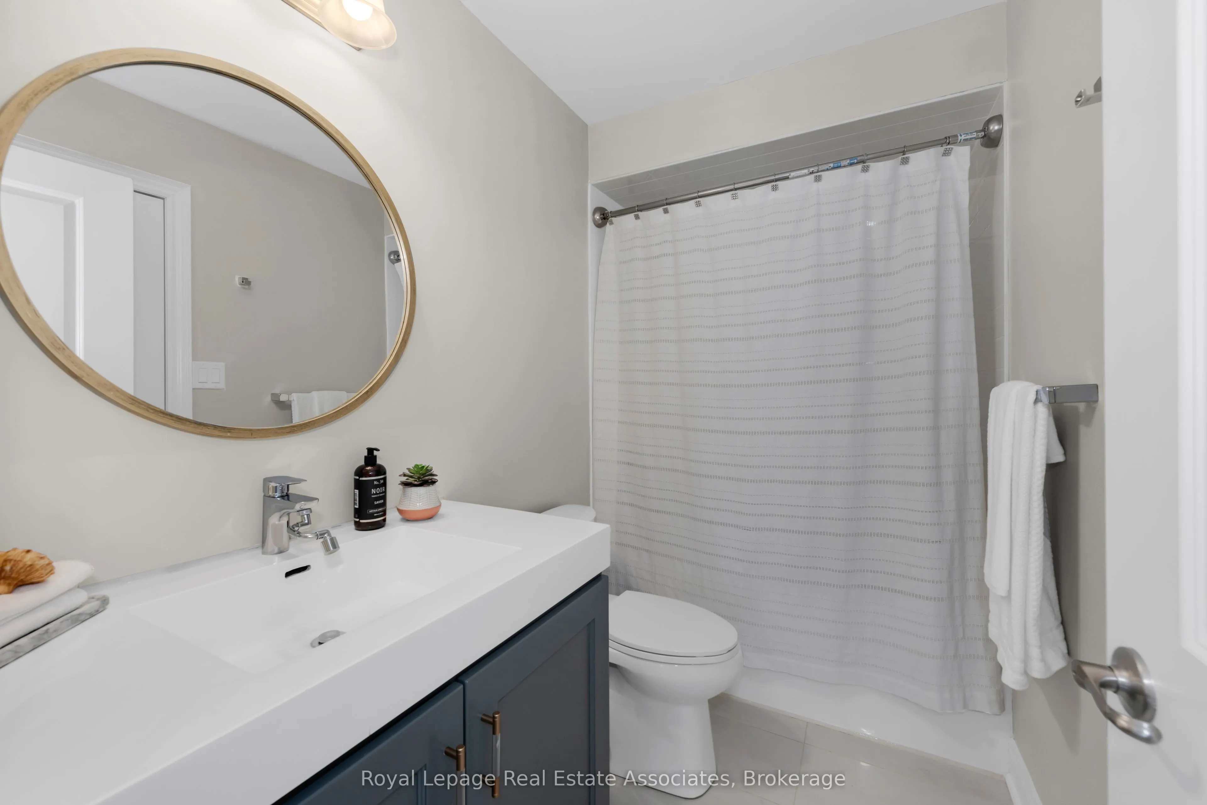 3040 Eberly woods Drive