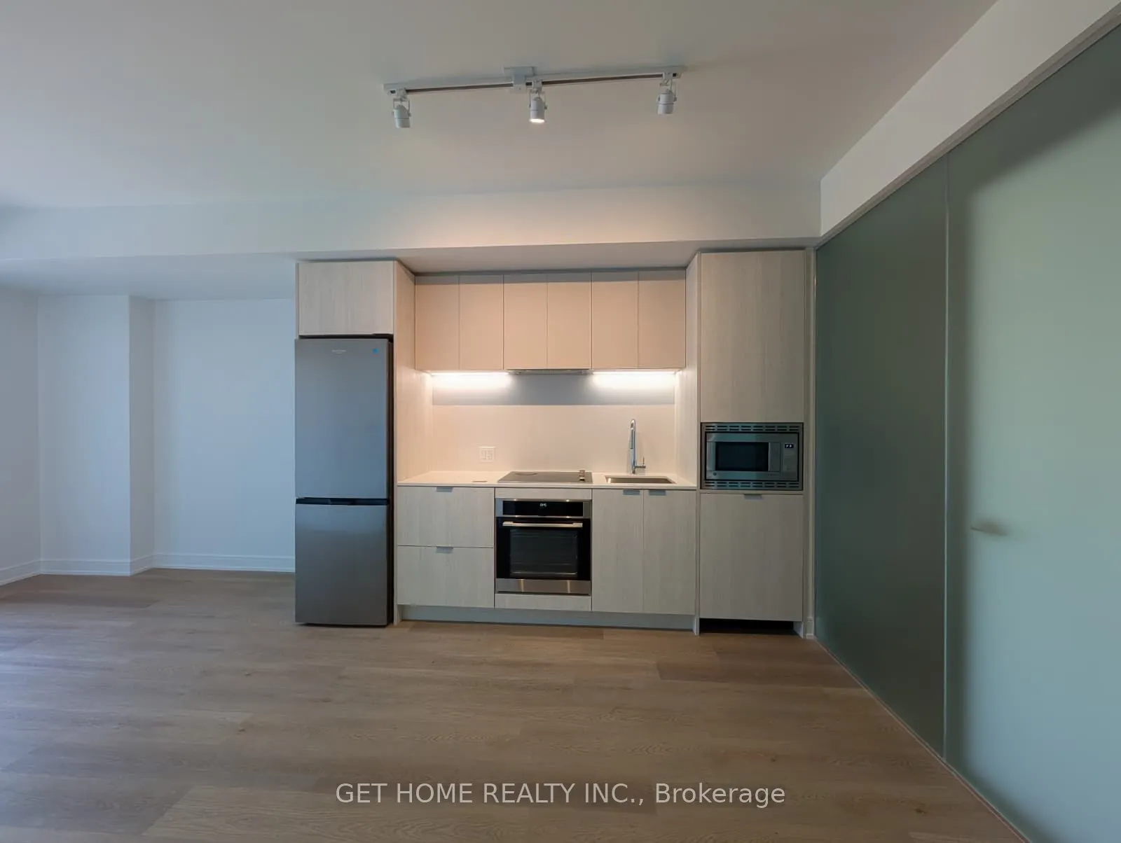 3009 Novar Road, #504