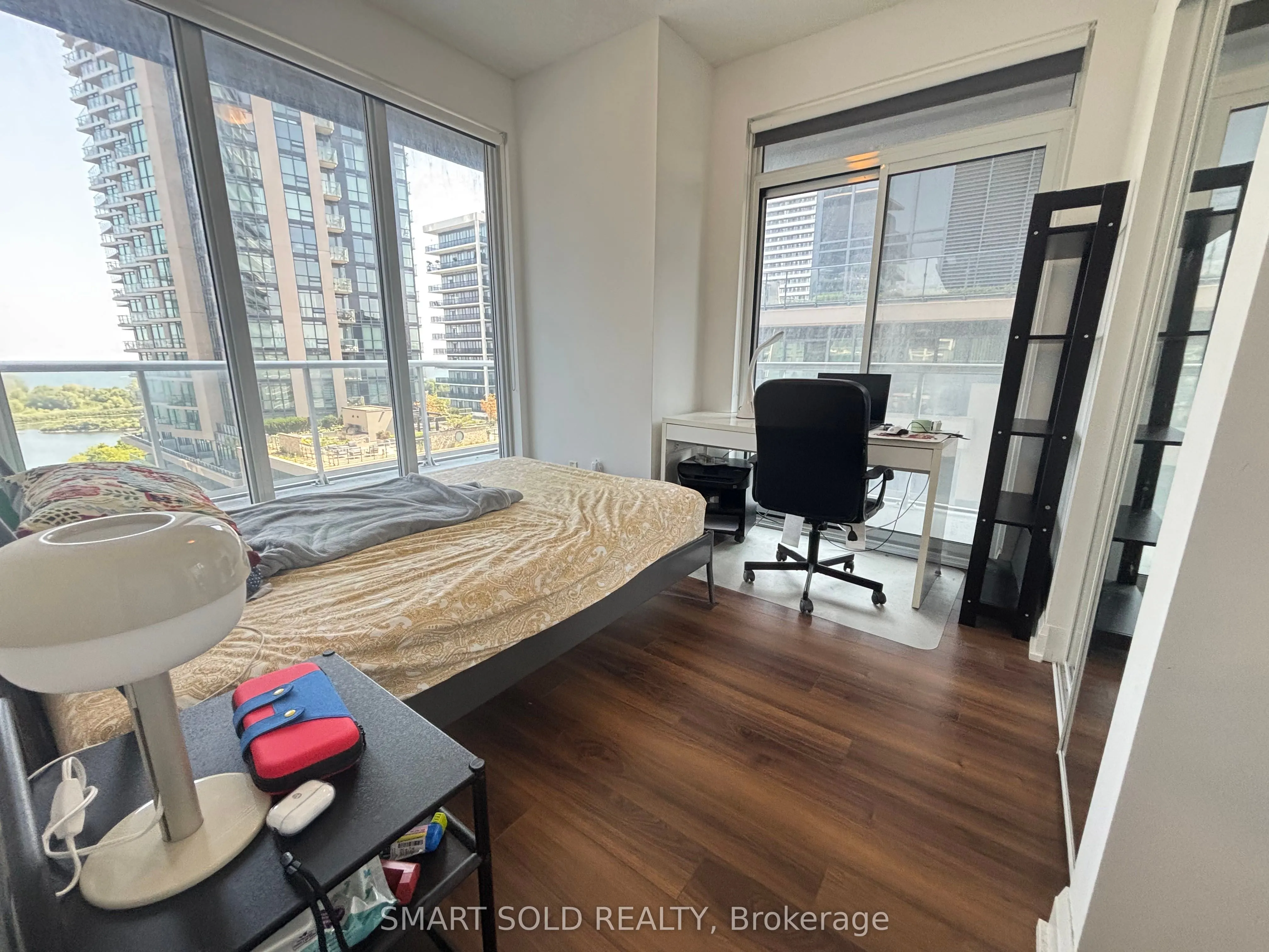 56 Annie Craig Drive, #904