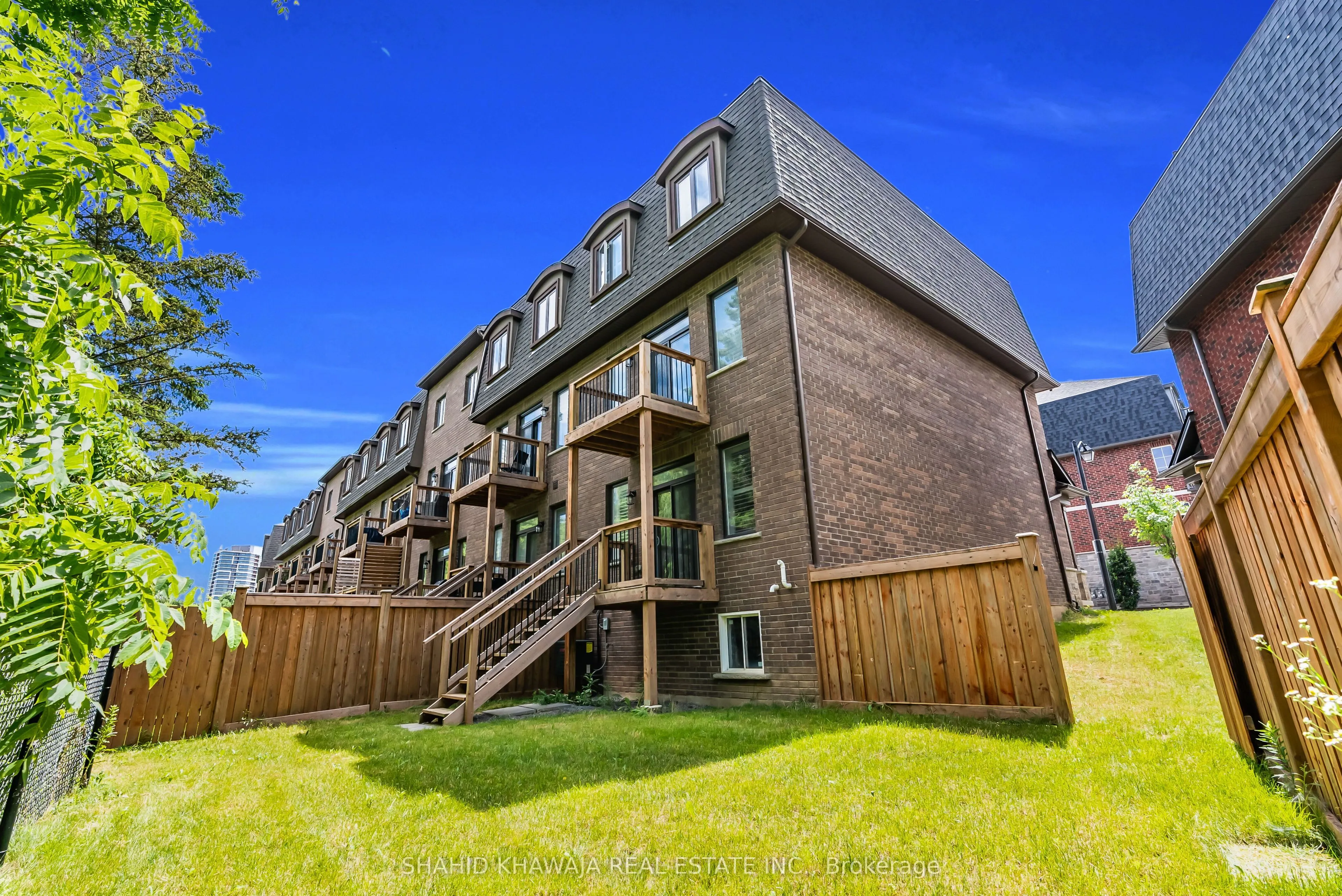445 Ontario Street S, #Unit 23