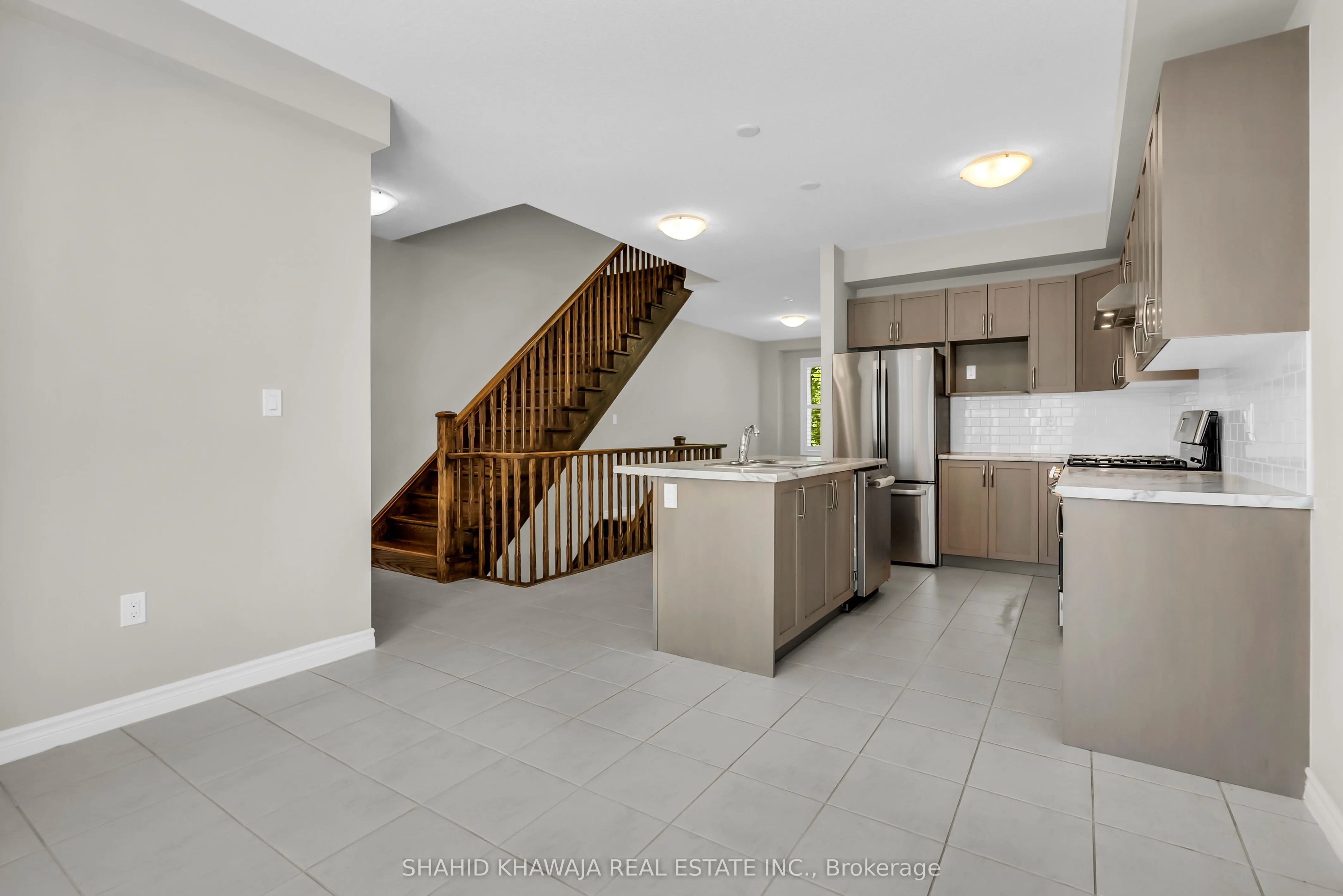 445 Ontario Street S, #Unit 23