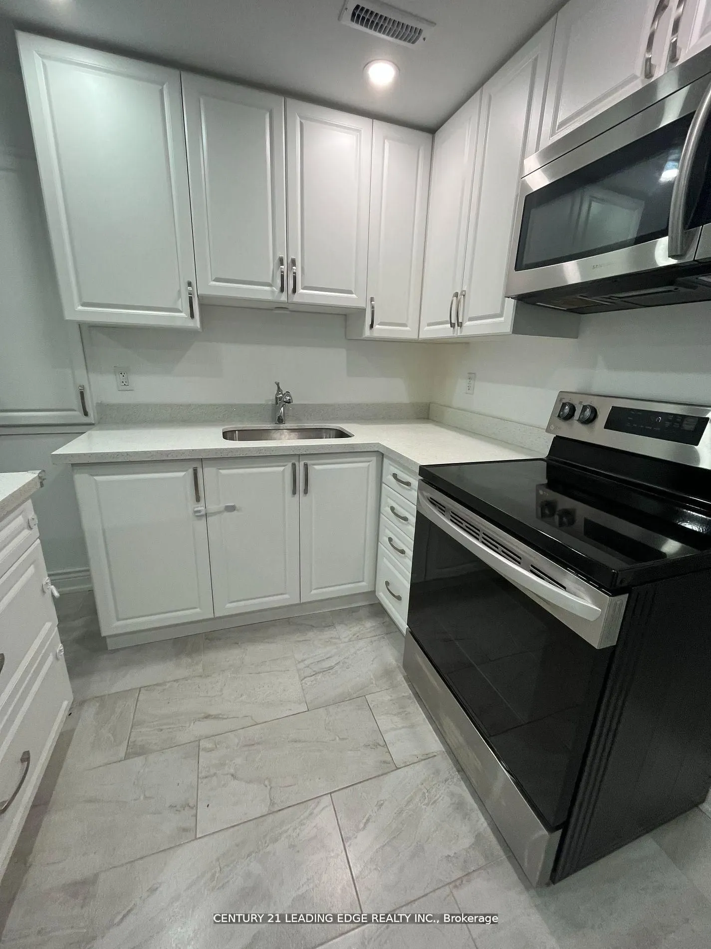 11 Deforest Drive, #Lower