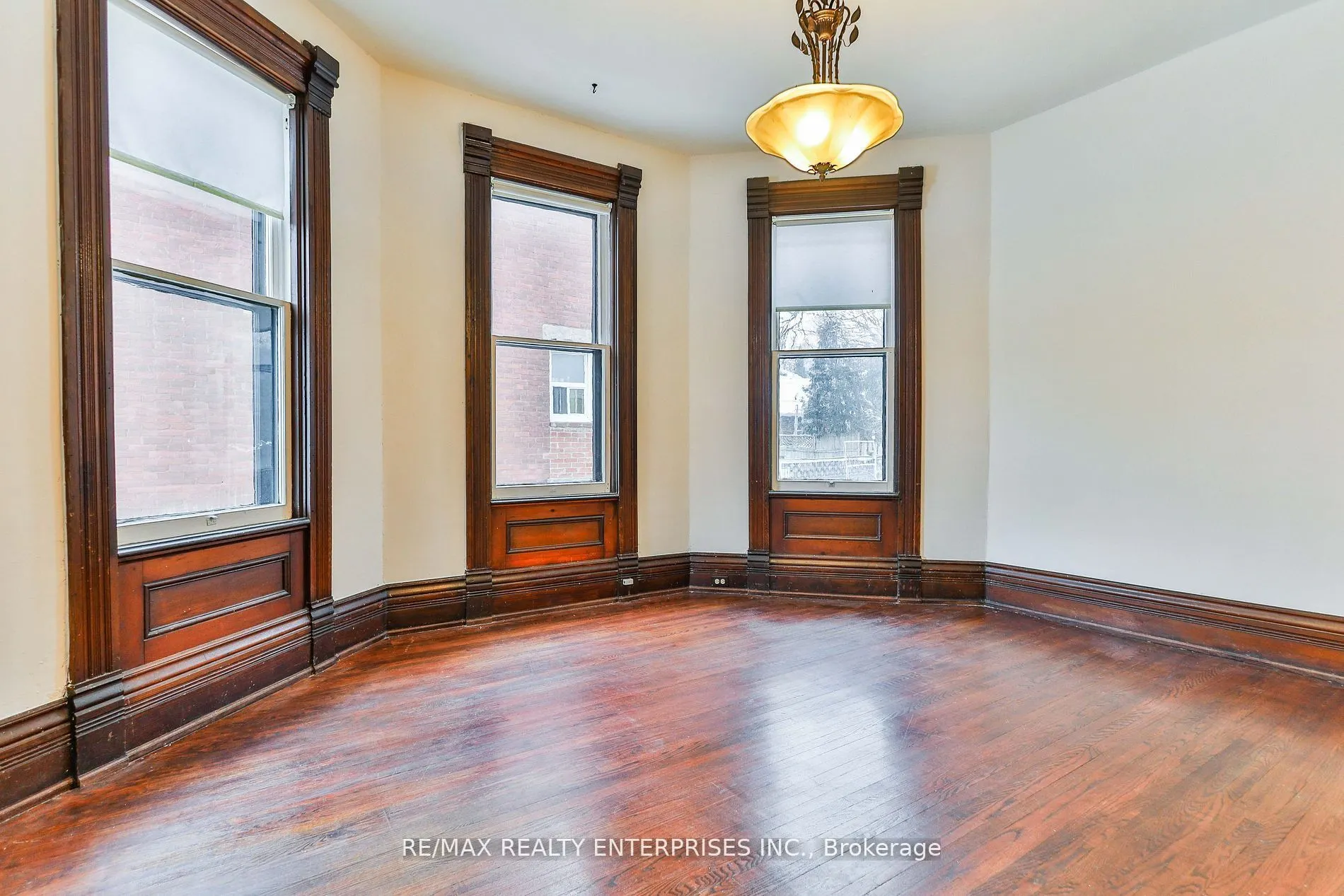 245 Main Street N