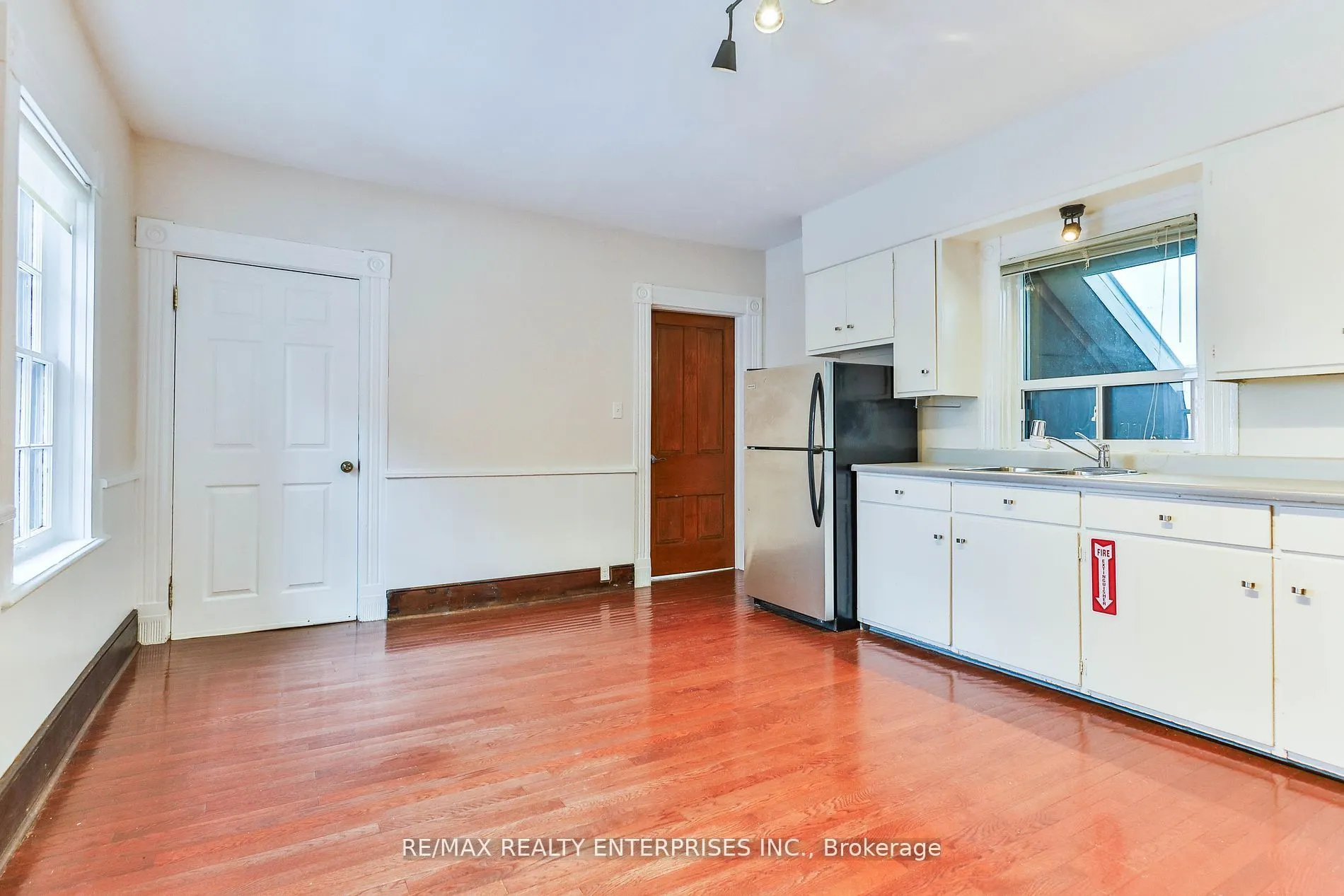 245 Main Street N