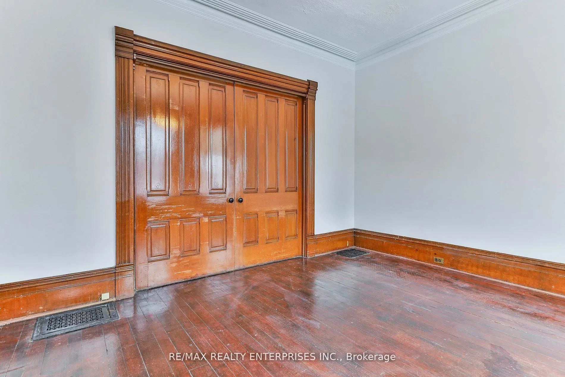 245 Main Street N