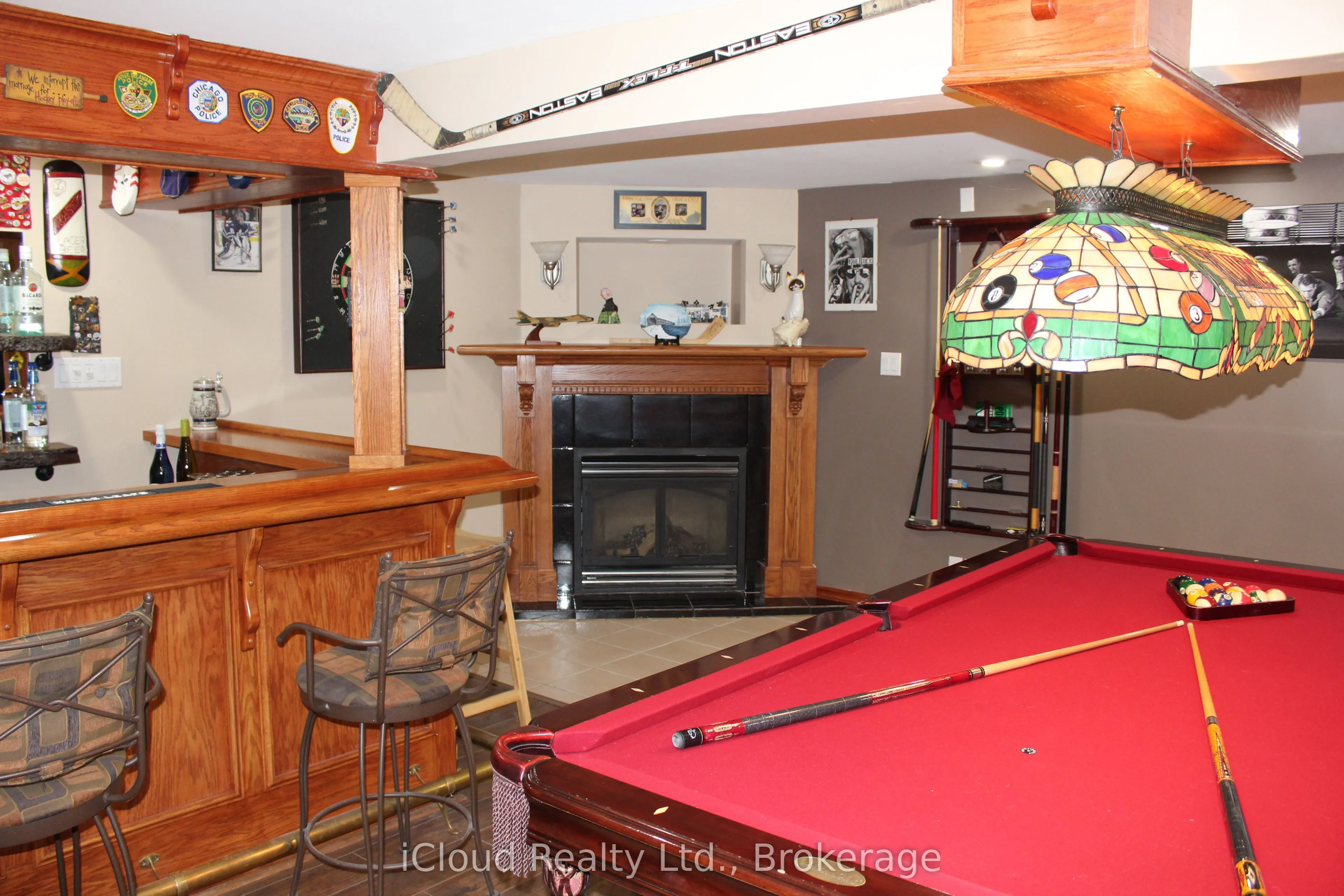 406 Woodlawn Crescent