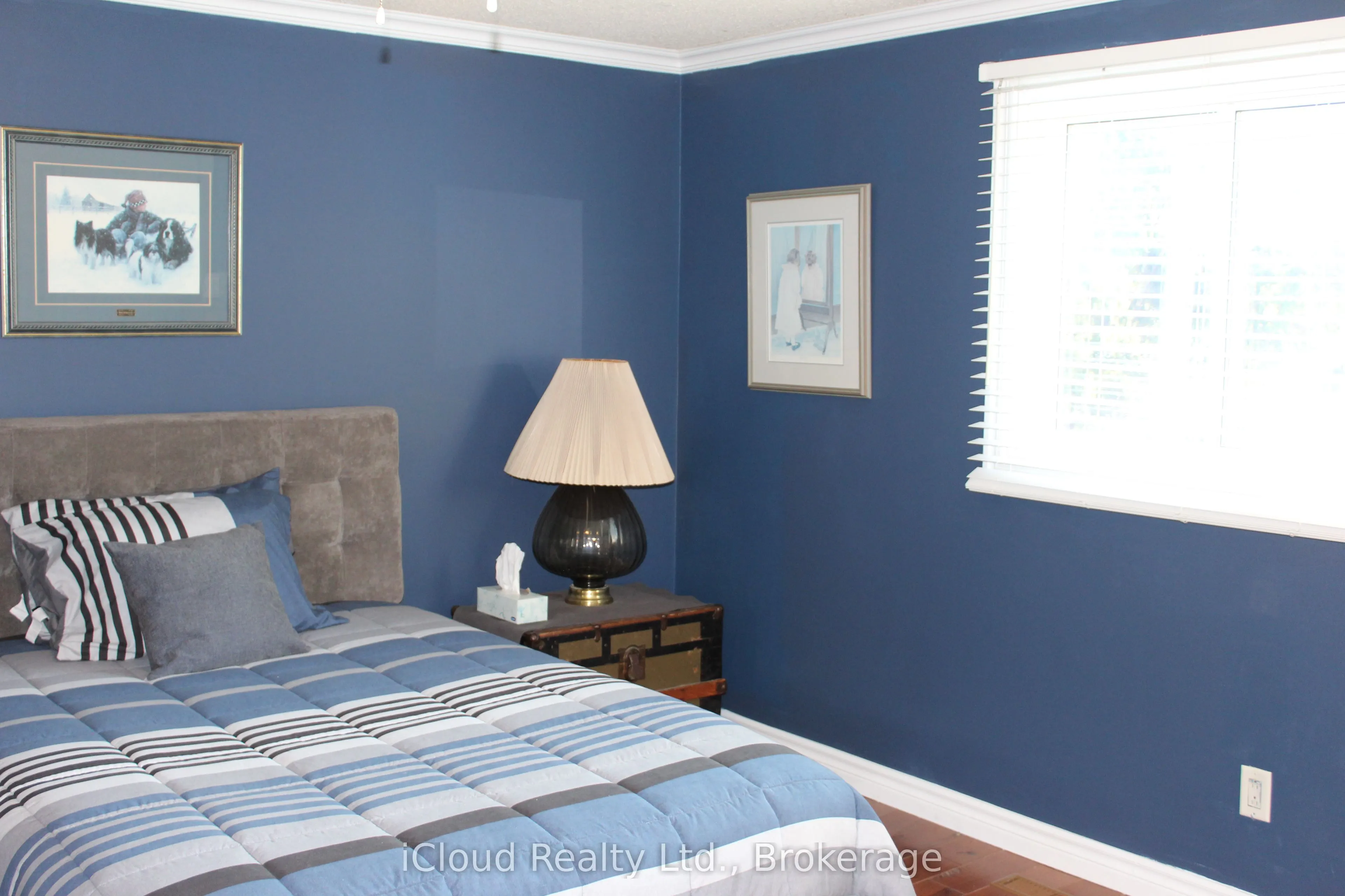 406 Woodlawn Crescent