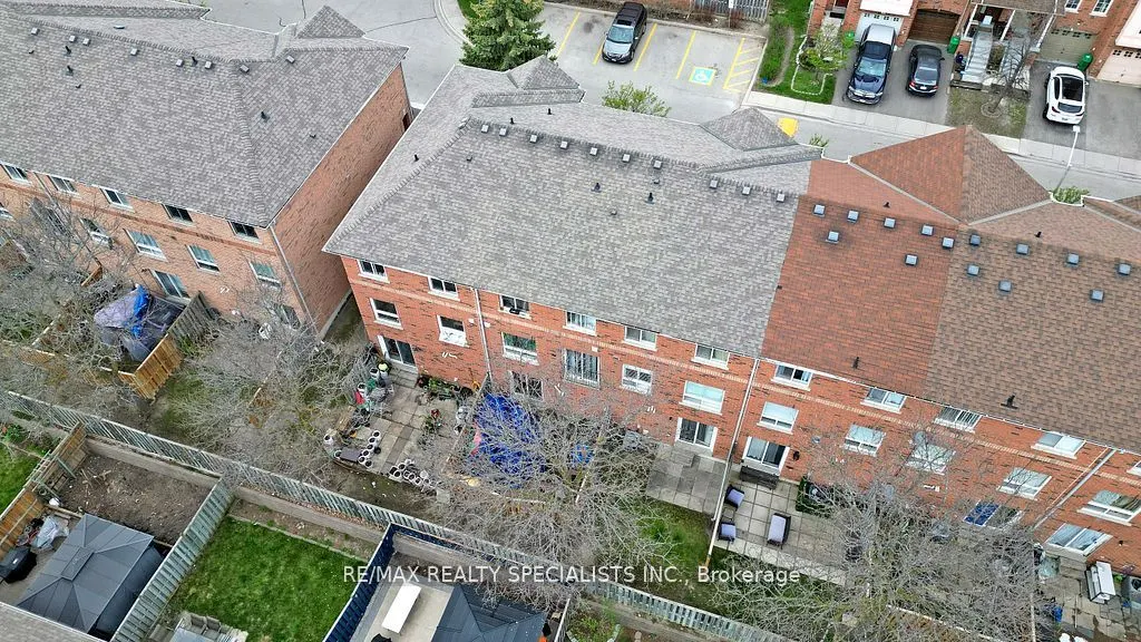 2 Clay Brick Court, #19