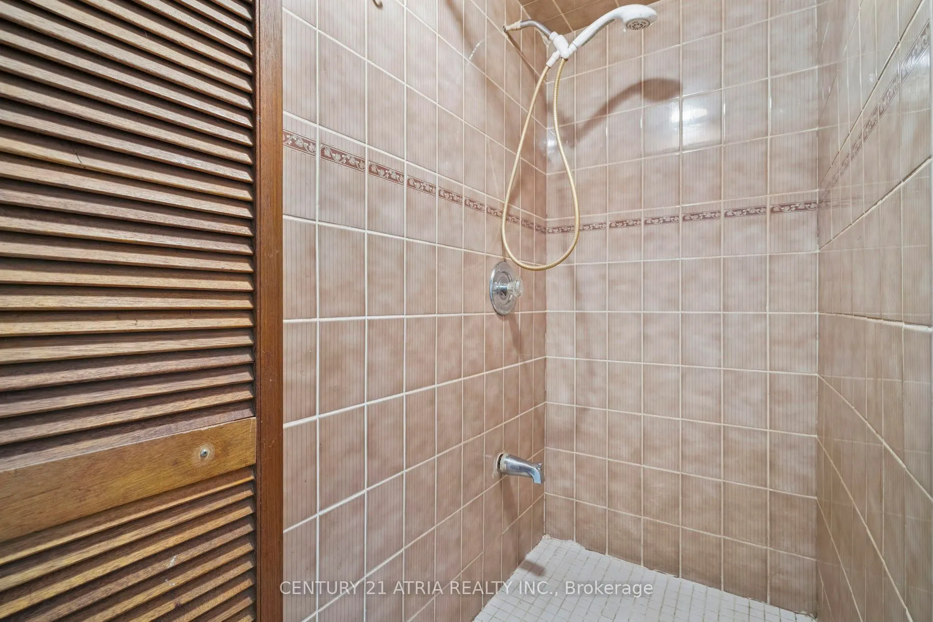 28 Glenmore Crescent