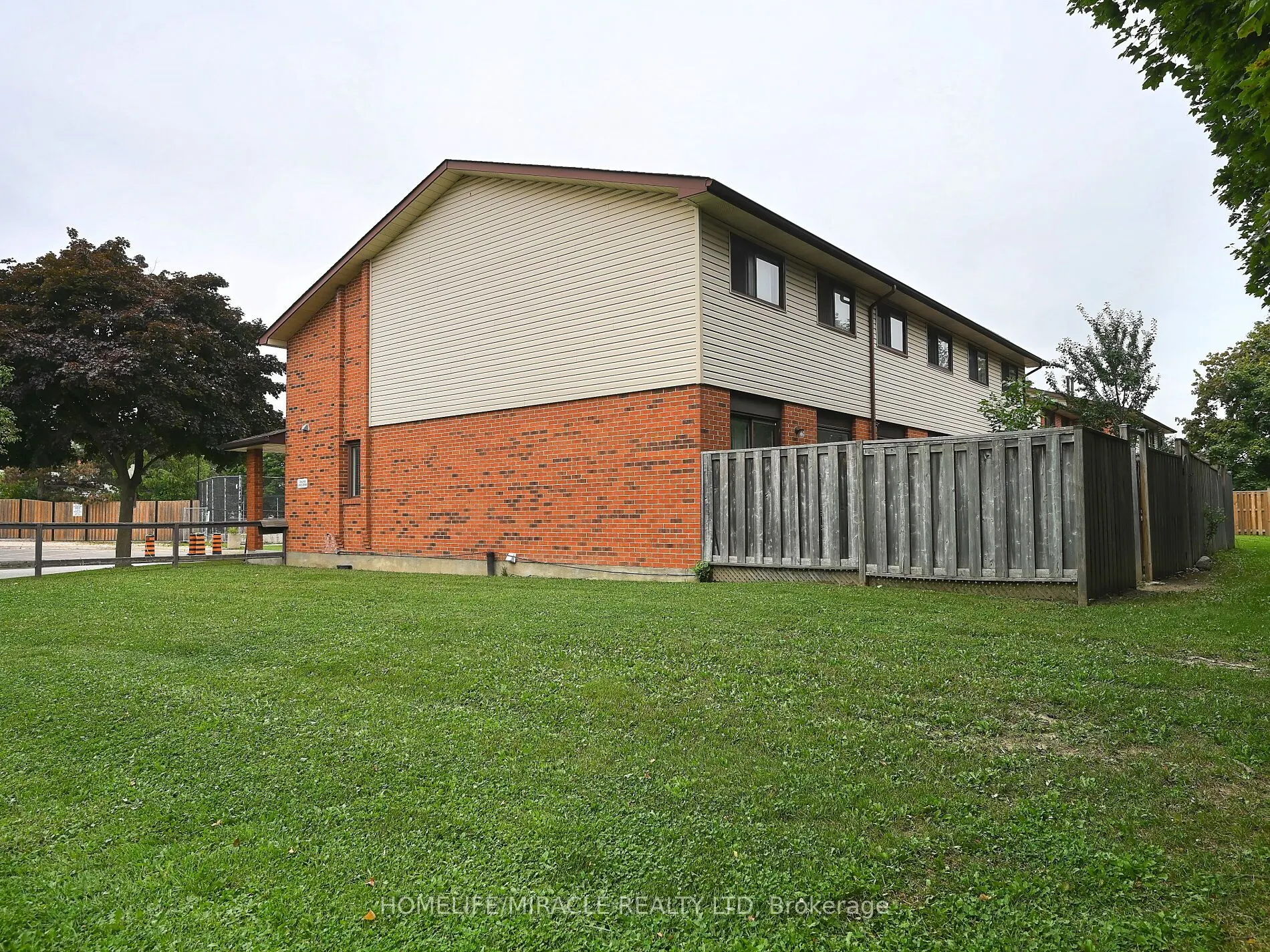 120 Collins Crescent W, #119
