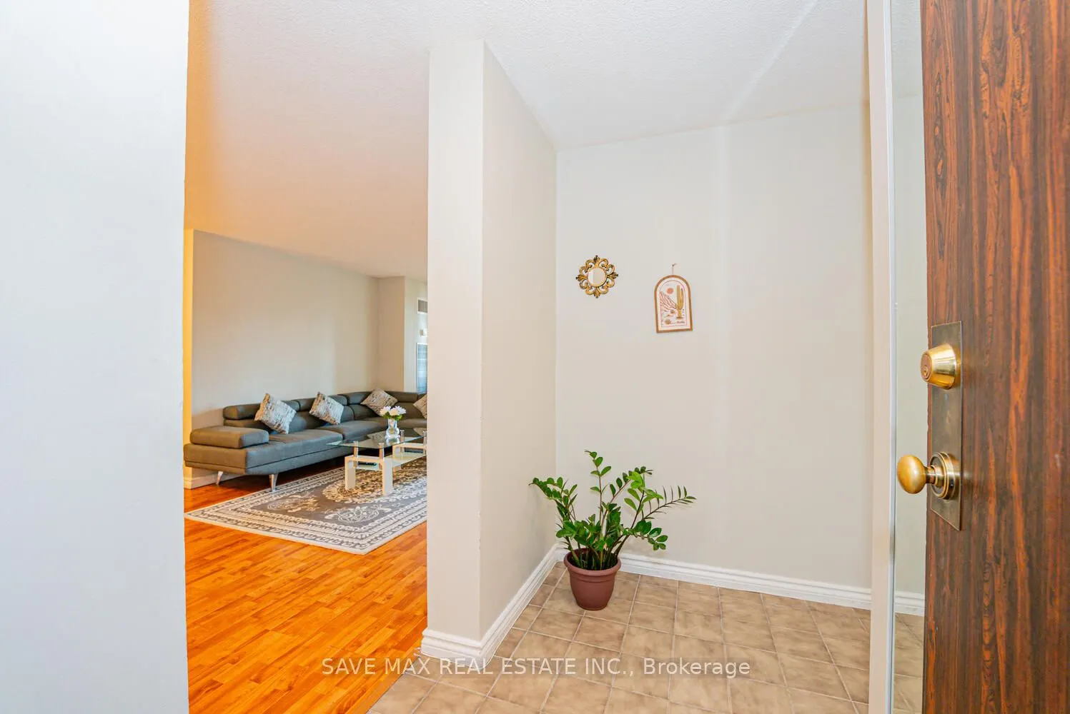 18 Knightsbridge Road, #304