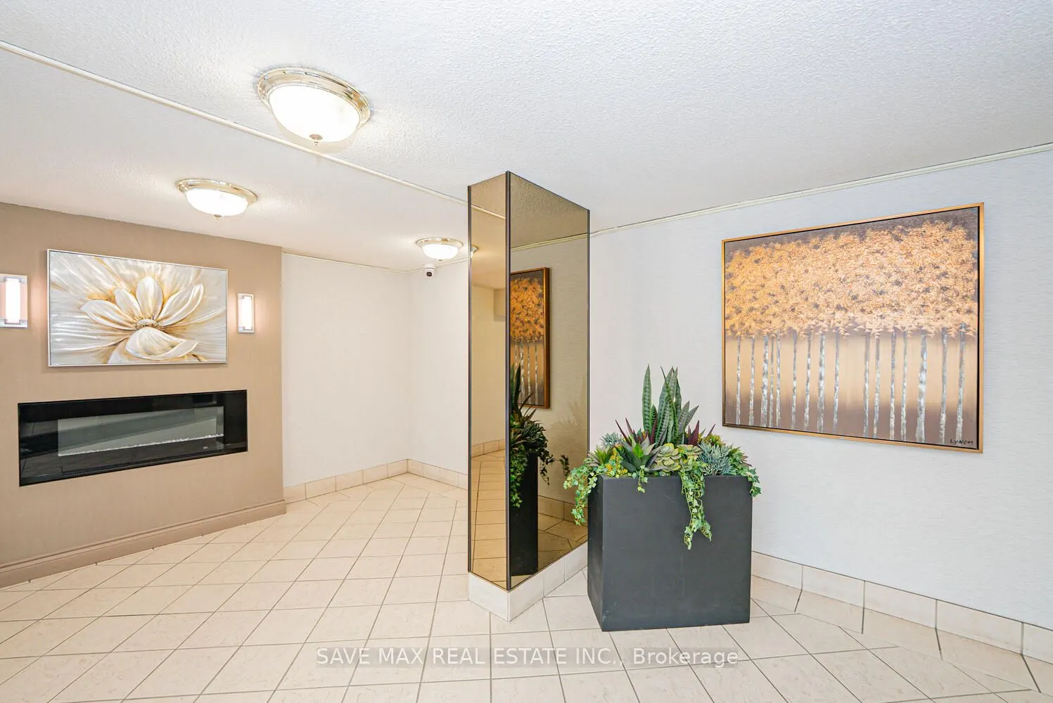 18 Knightsbridge Road, #304