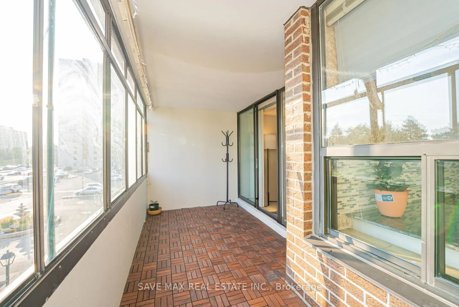 18 Knightsbridge Road, #304