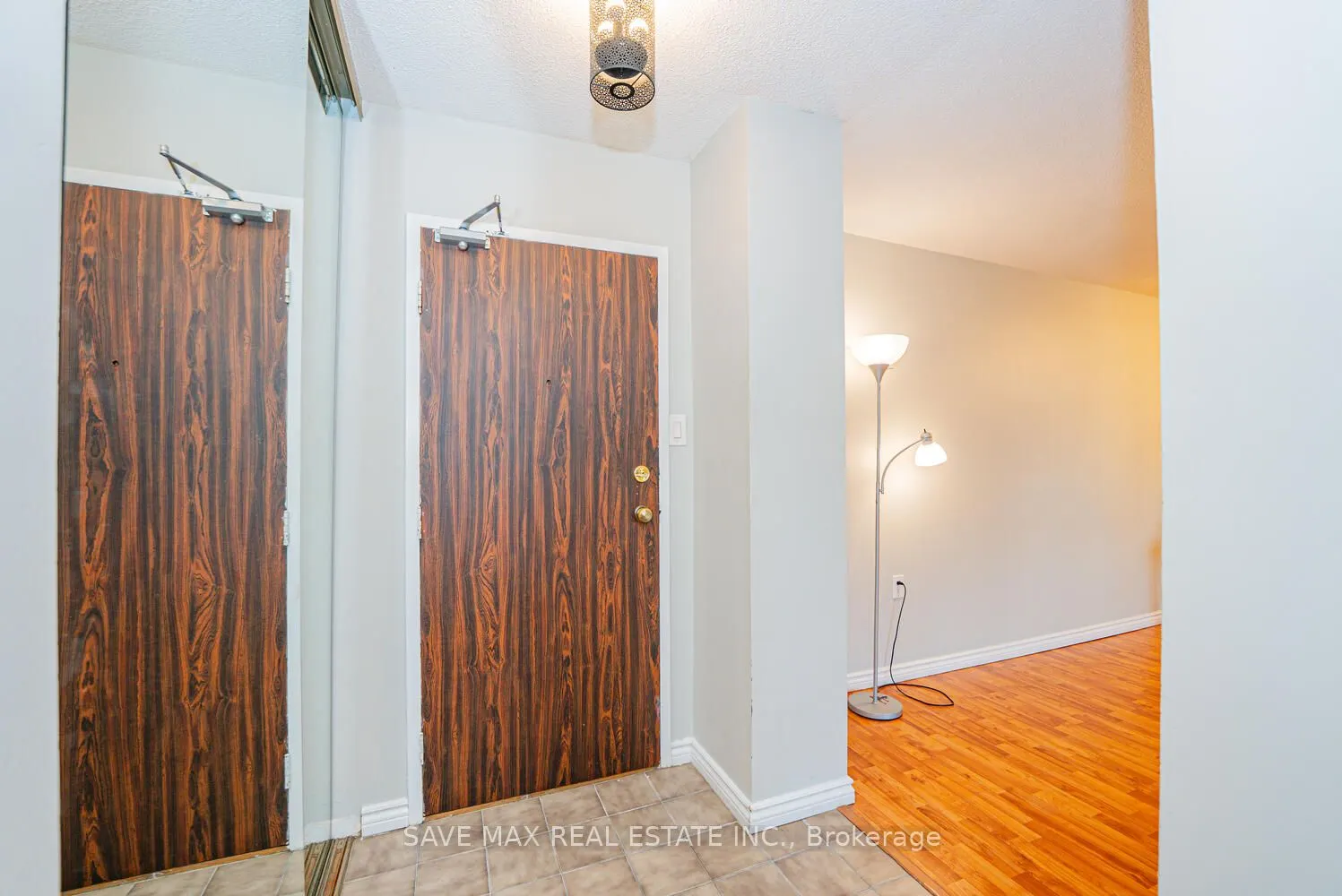 18 Knightsbridge Road, #304