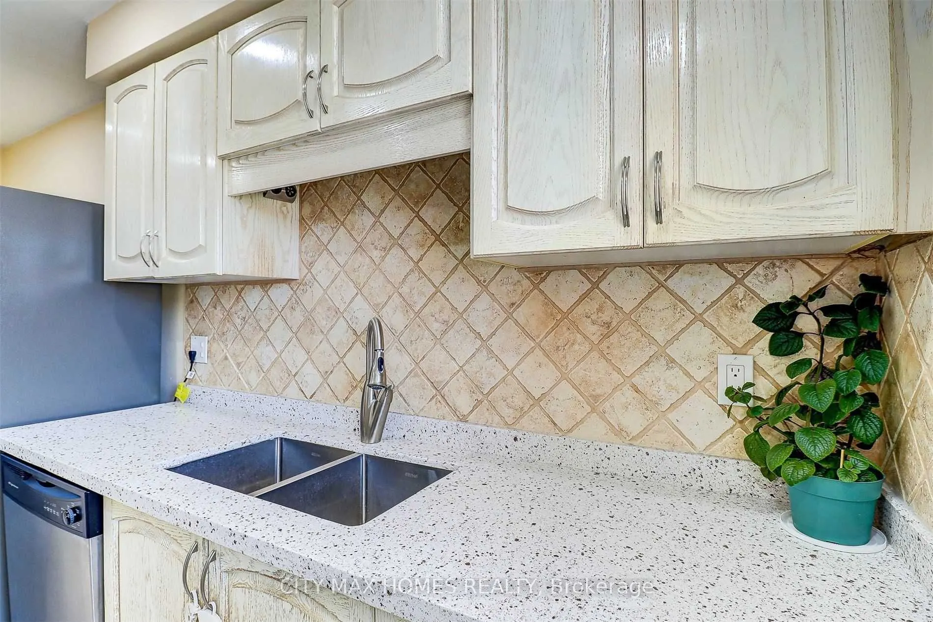 4 Cranberry Crescent