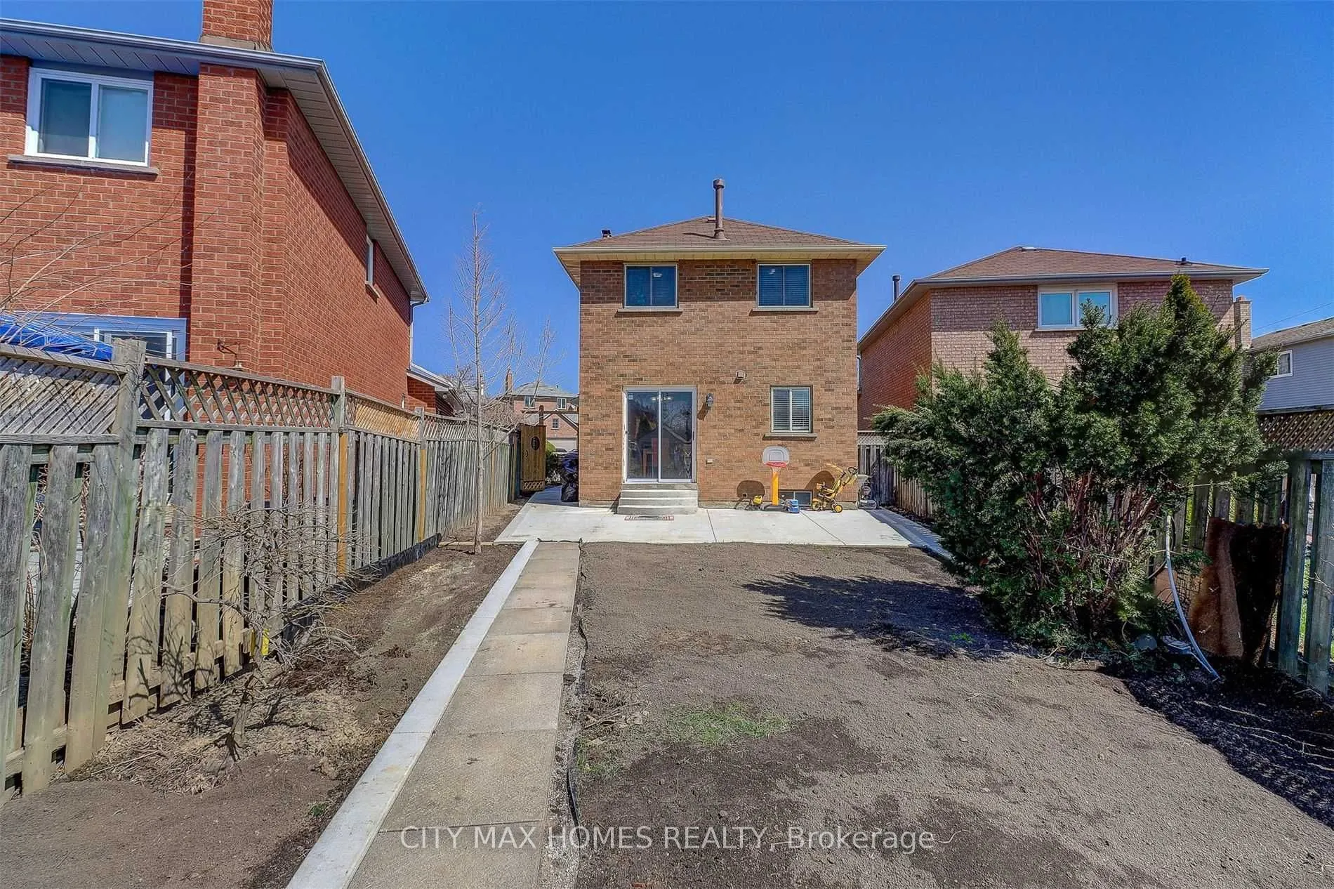 4 Cranberry Crescent