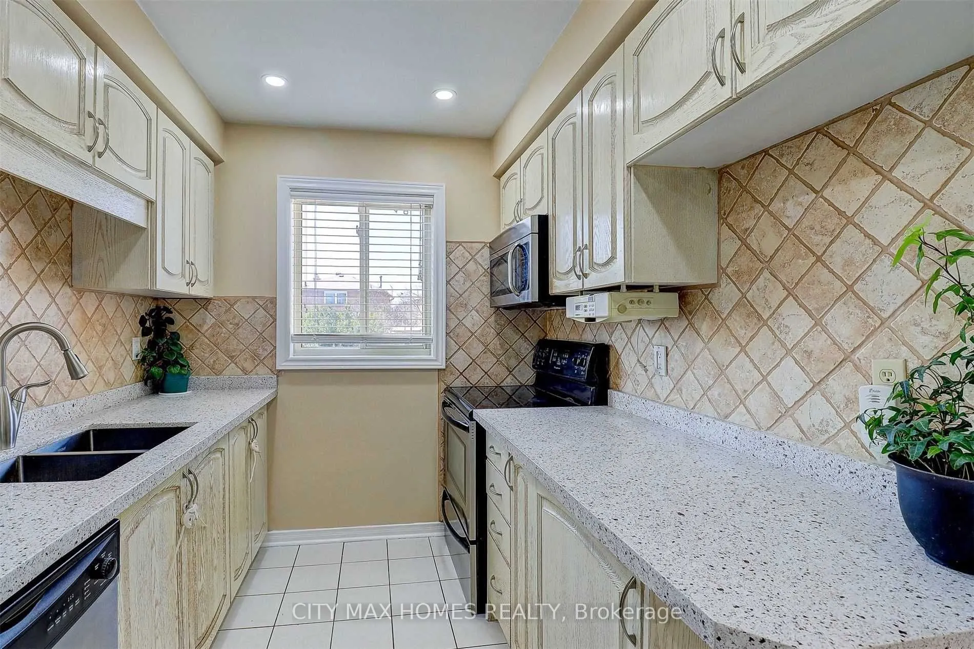 4 Cranberry Crescent