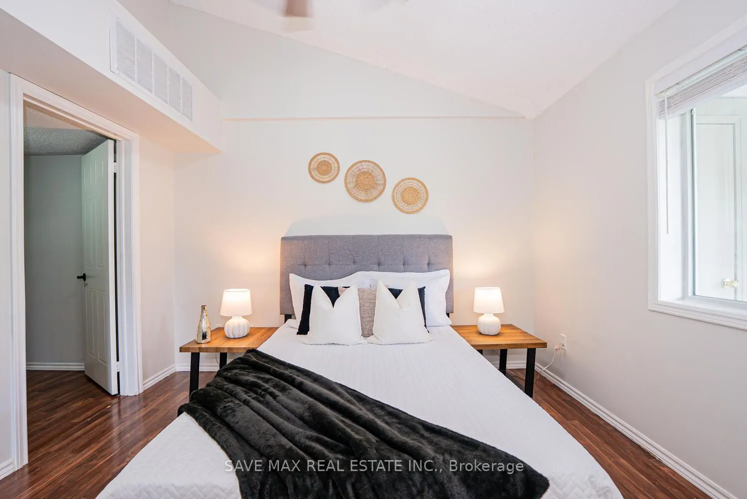 103 Bristol Road E, #212
