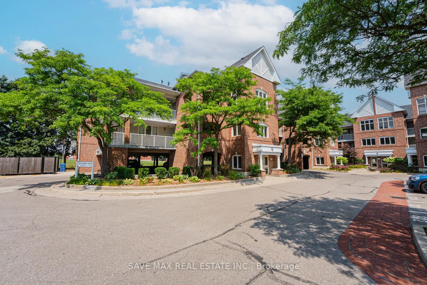 103 Bristol Road E, #212