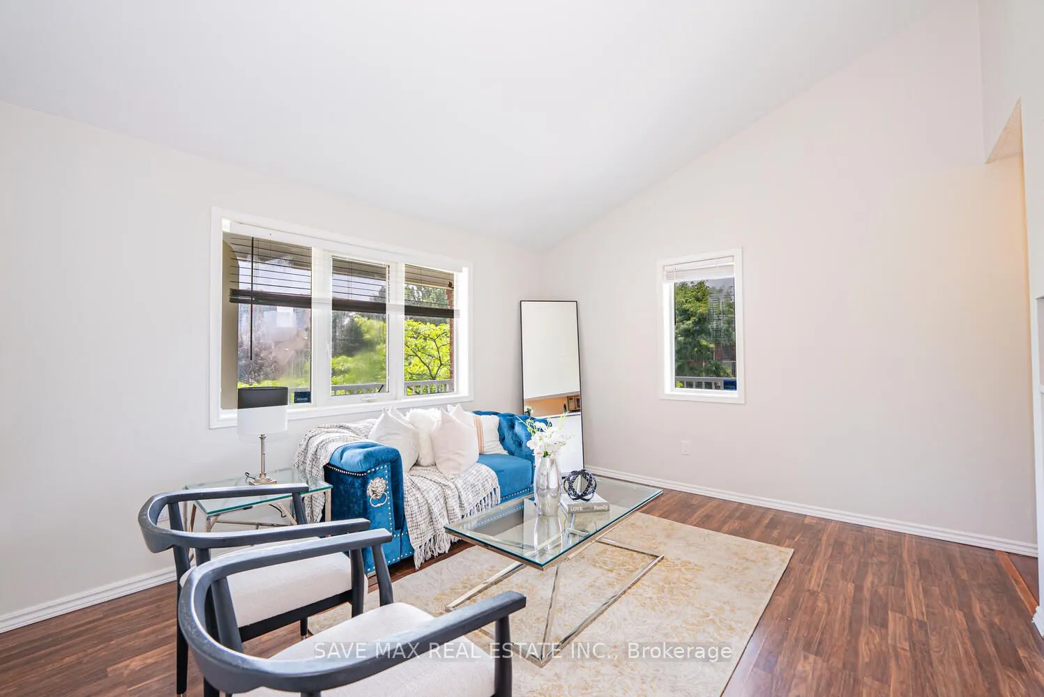 103 Bristol Road E, #212