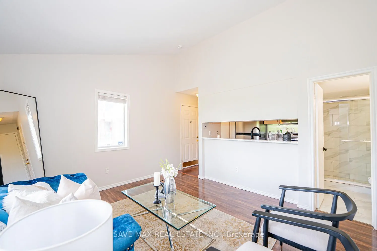 103 Bristol Road E, #212