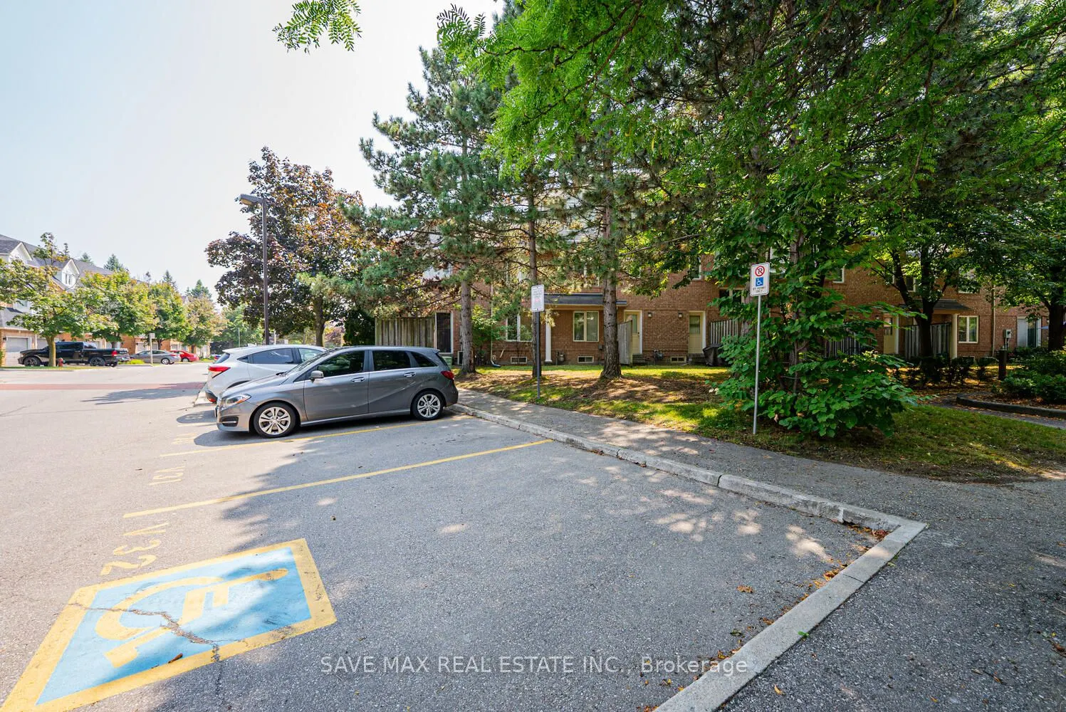 103 Bristol Road E, #212